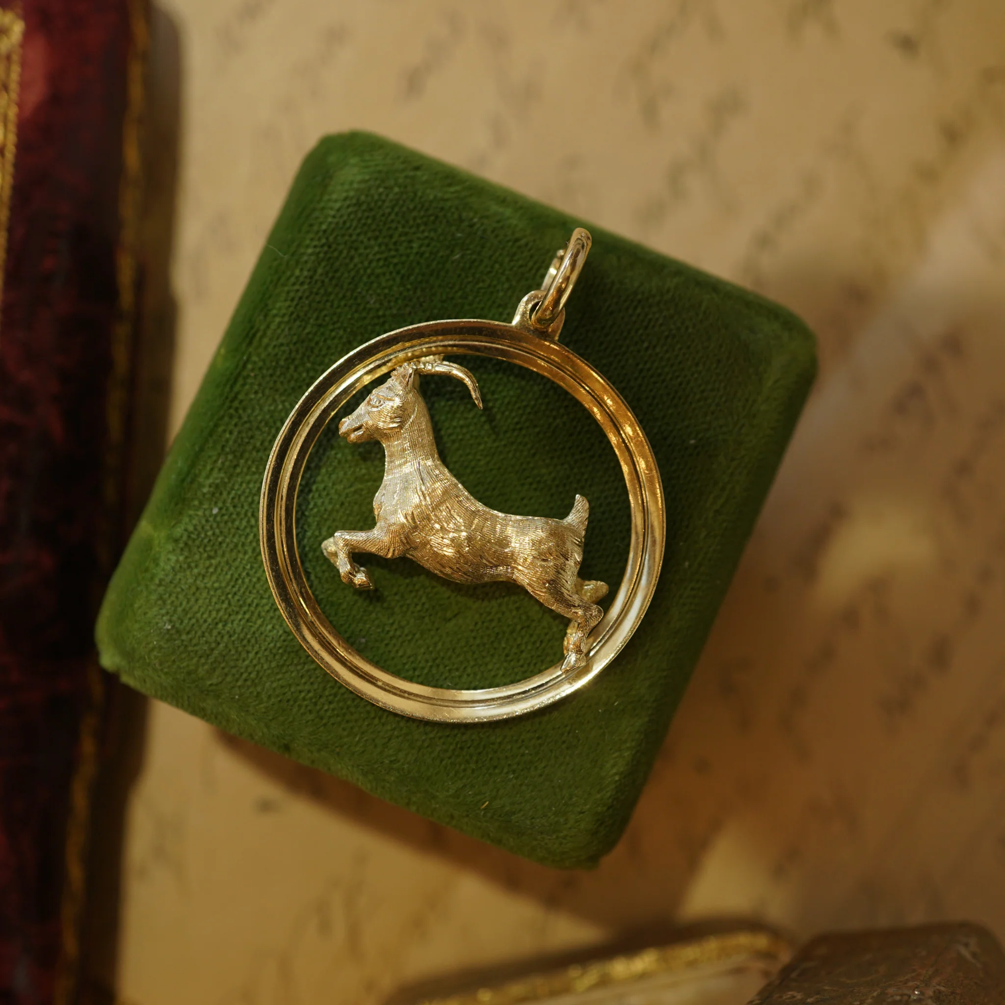 Capricorn Goat Zodiac Pendant in 18k Yellow Gold - Image 5