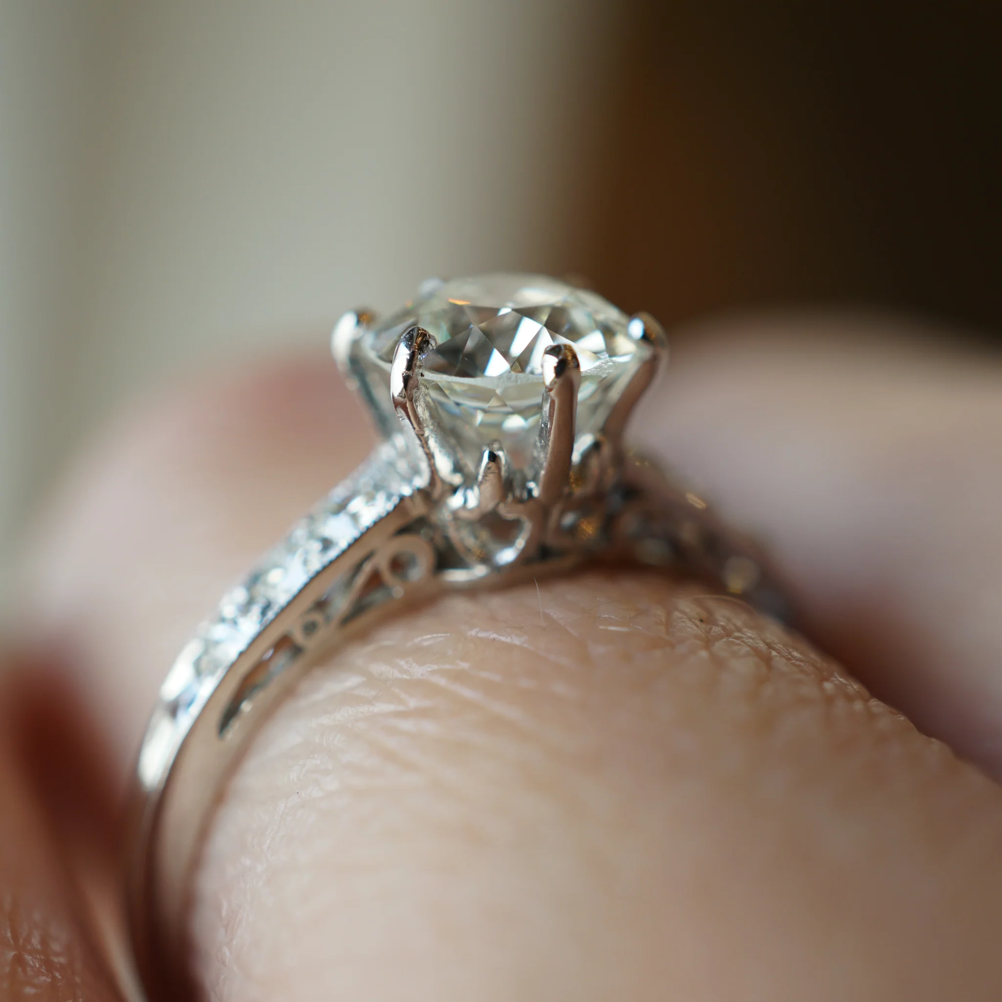 Art Deco 1.10 Solitaire Diamond Engagement Ring in Platinum - Image 6