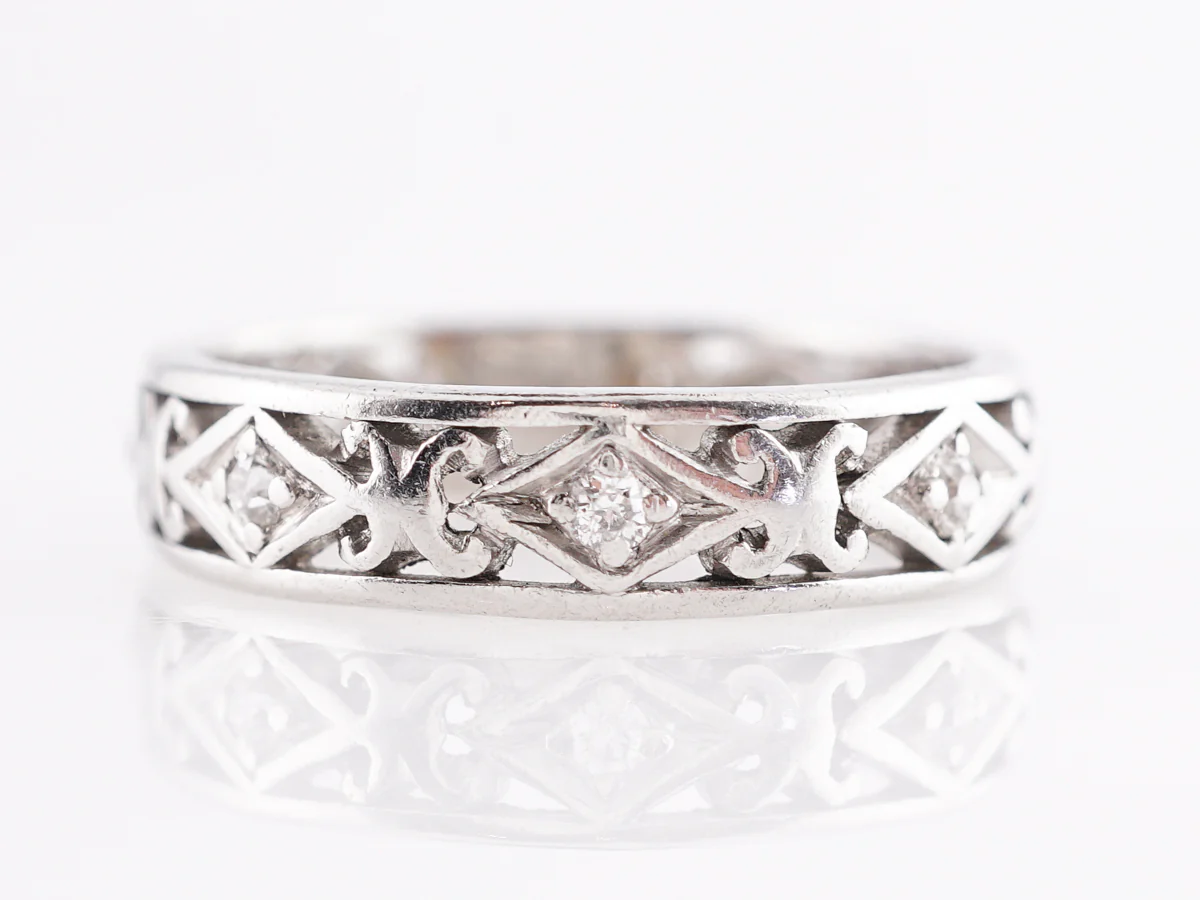 Art Deco Diamond Wedding Band in Platinum