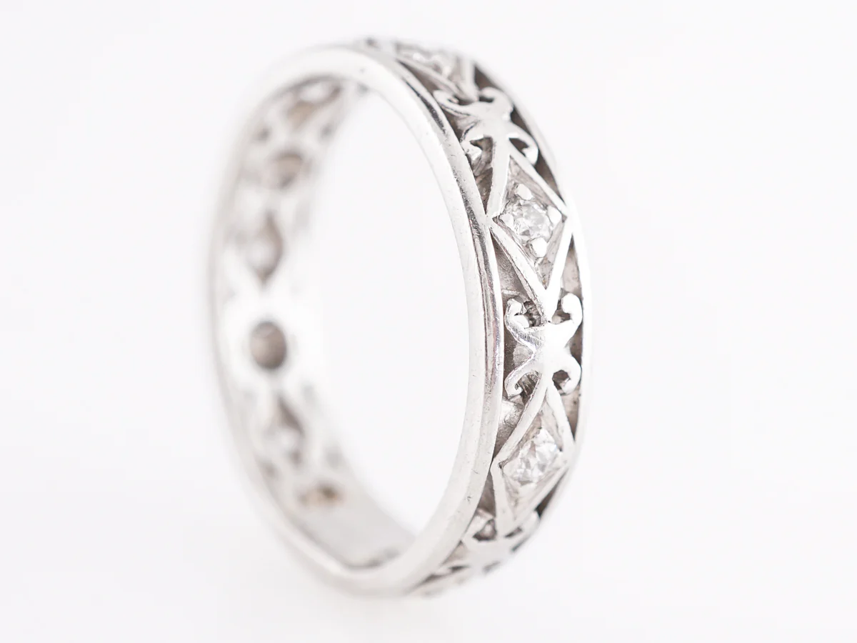 Art Deco Diamond Wedding Band in Platinum - Image 3