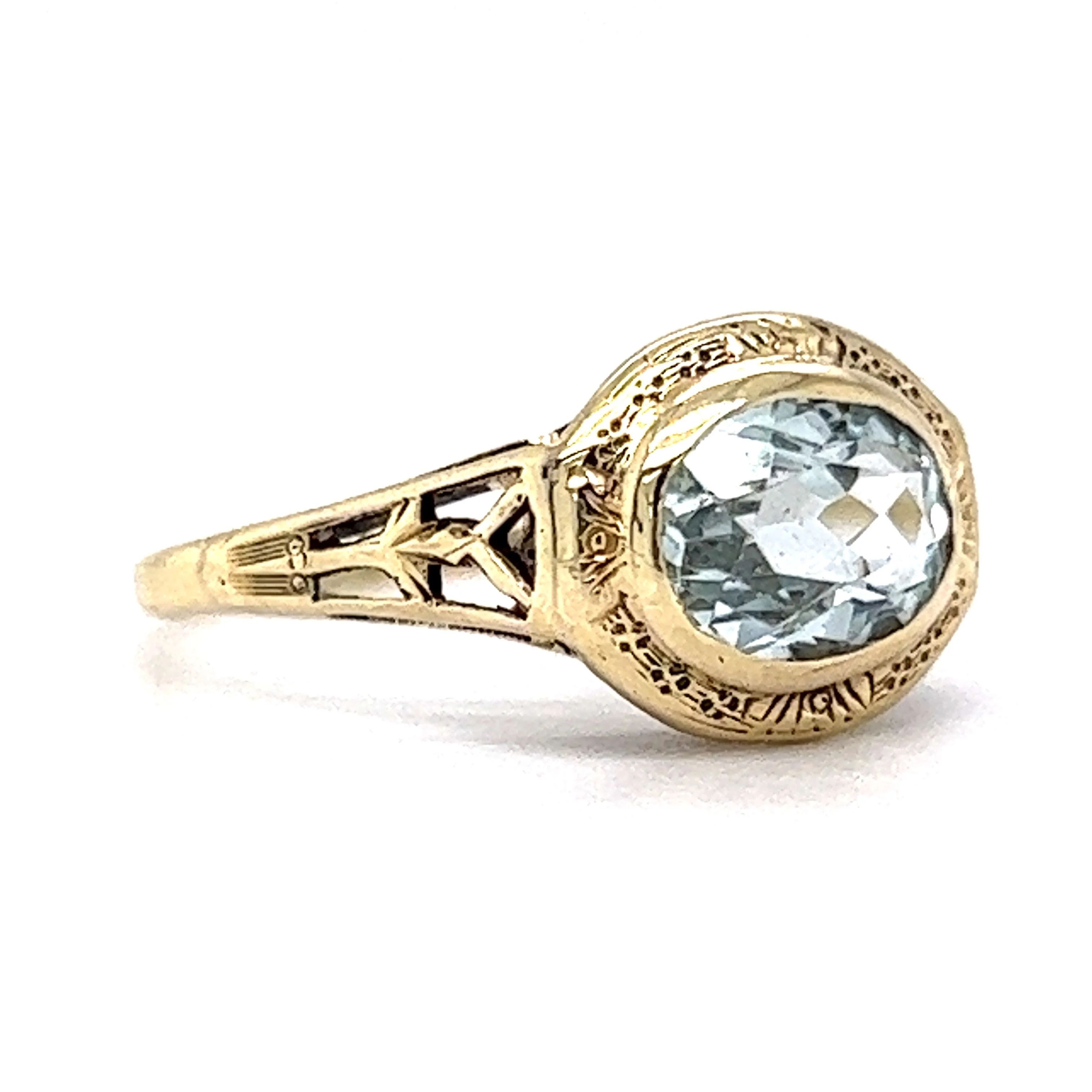 Art Deco Oval Cut Aquamarine Ring in 14k Yellow Gold - Image 3