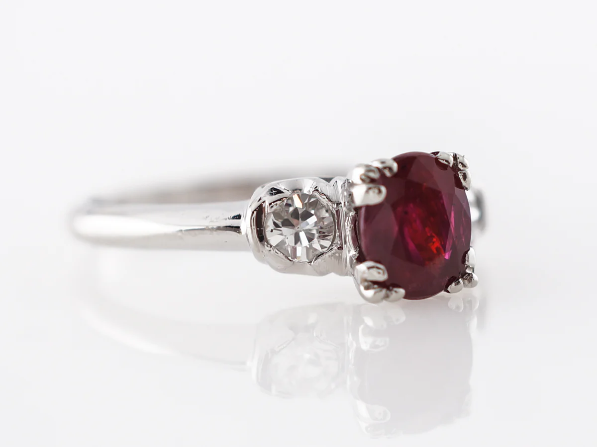 Vintage Art Deco Oval Cut Ruby Engagement Ring in Platinum - Image 3