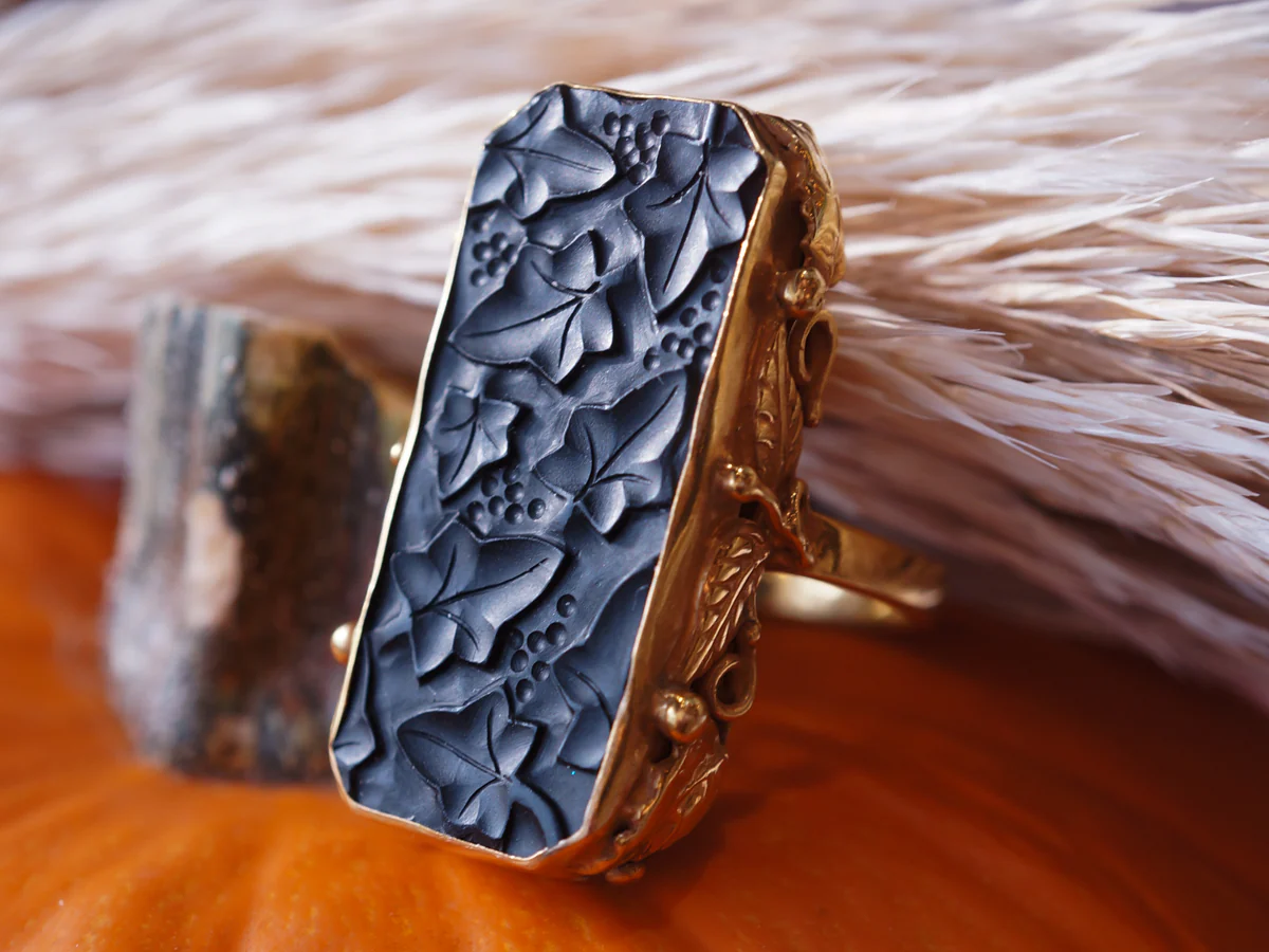 Arts & Crafts Carved Jet Ring 14k Yellow Gold - Image 5
