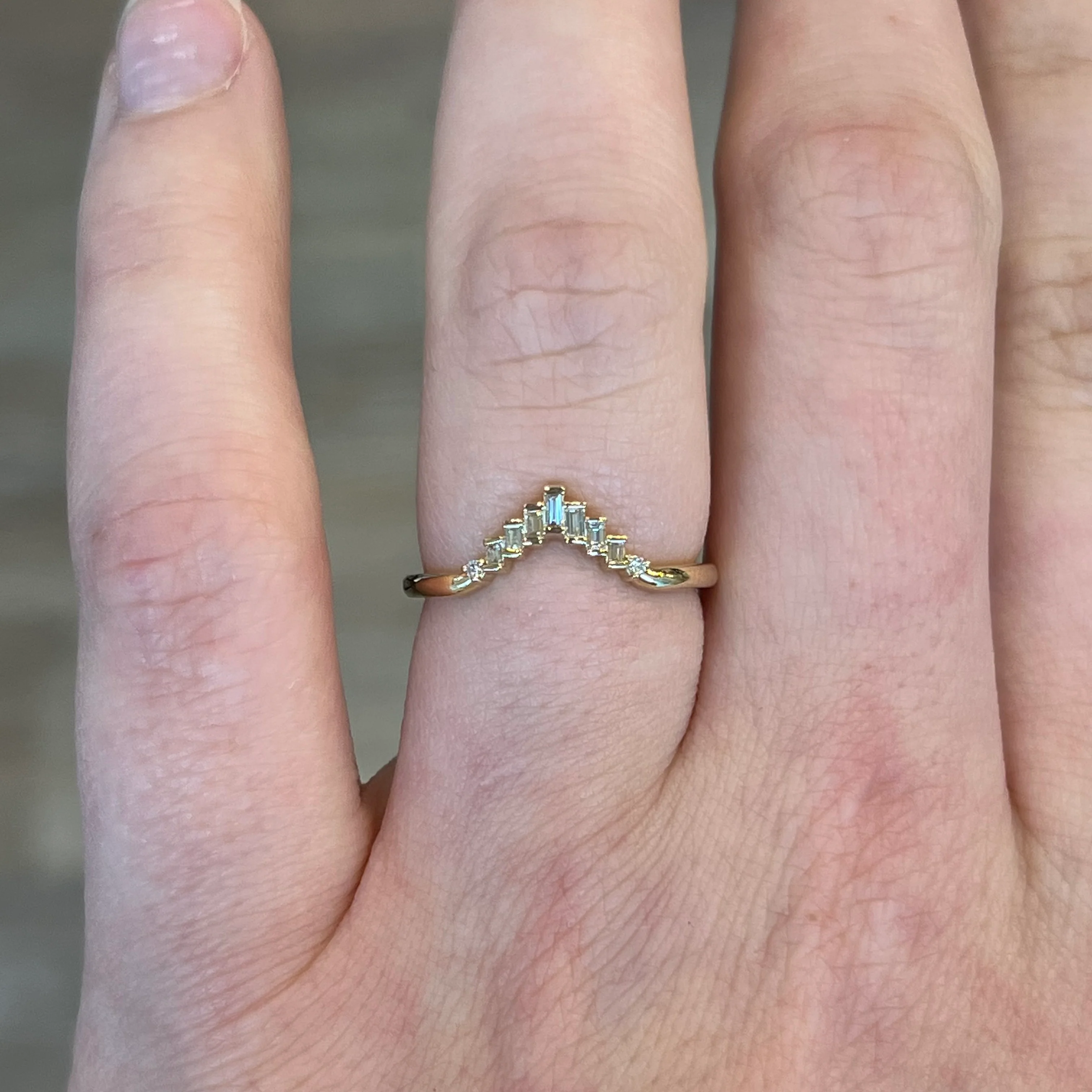 Baguette Cut Diamond Contoured Wedding Band in 14k Yellow Gold - Image 6