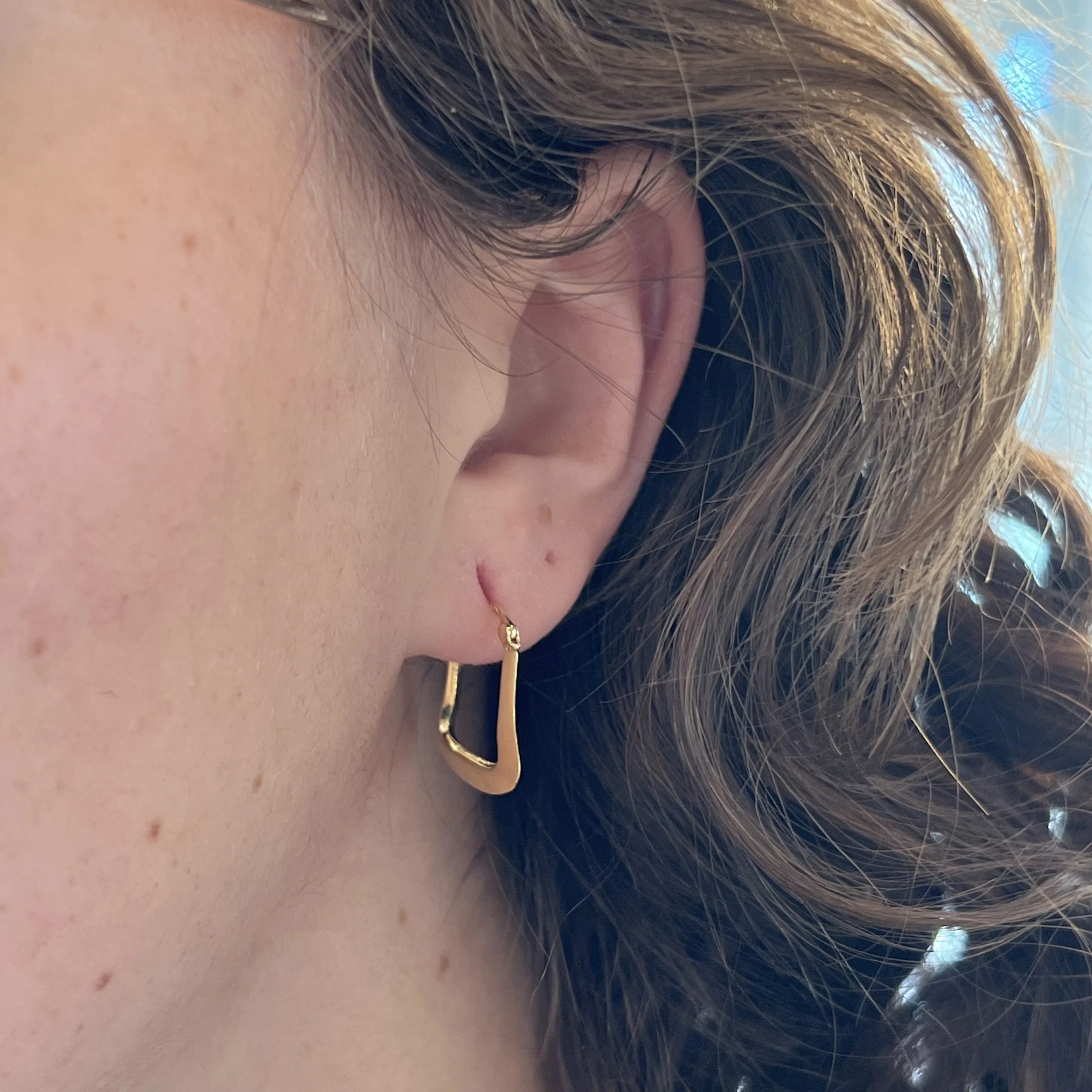 Bell Shaped Hoop Earrings in 14k Yellow Gold - Image 4