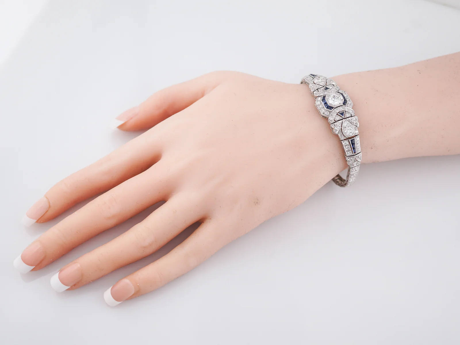 Bracelet Modern Art Deco Style 4.55 Old European Cut Diamonds & .96 Sapphire in Platinum - Image 5