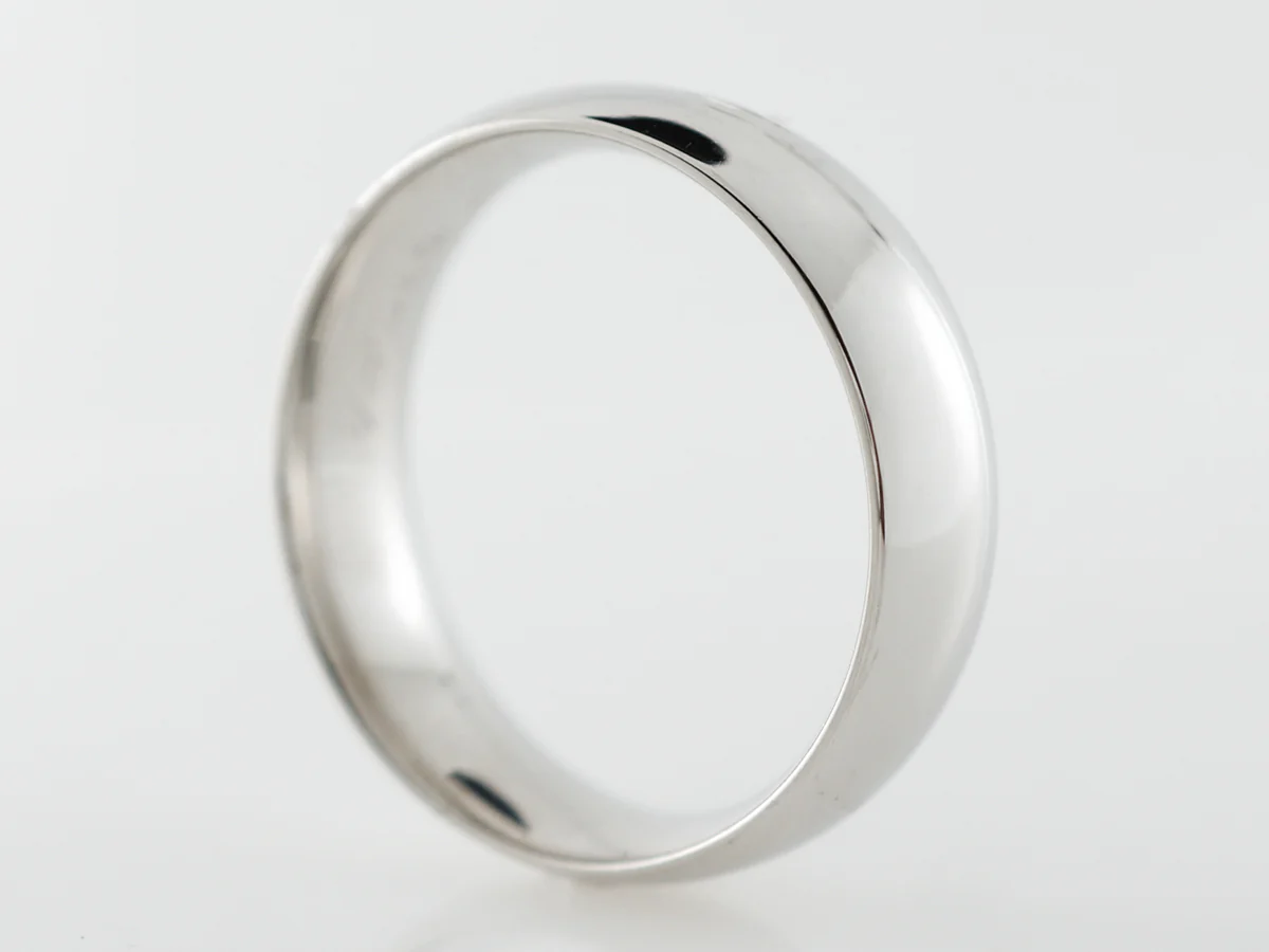 Comfort Fit Wedding Band in Polished Platinum - Image 3