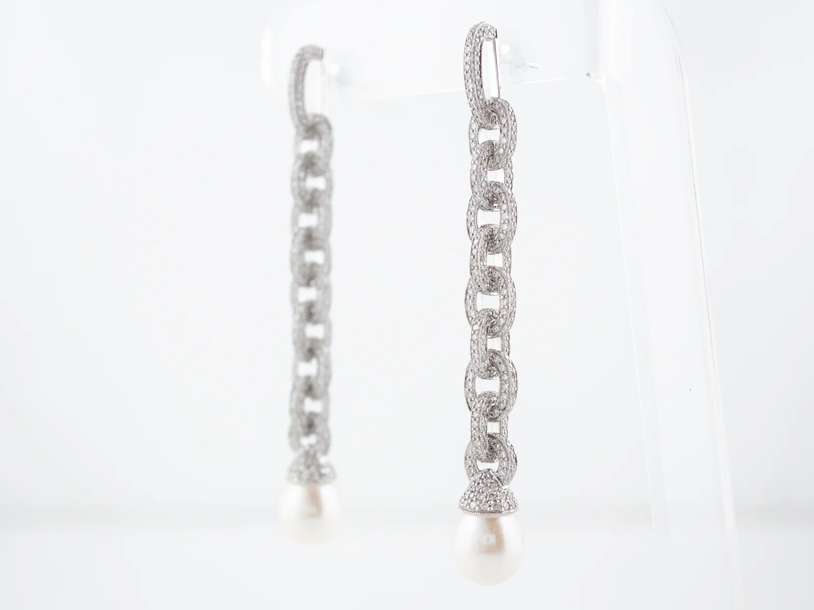 Dangle Earrings Modern 6.59 Round Brilliant Cut Diamonds & Pearl in Platinum - Image 3