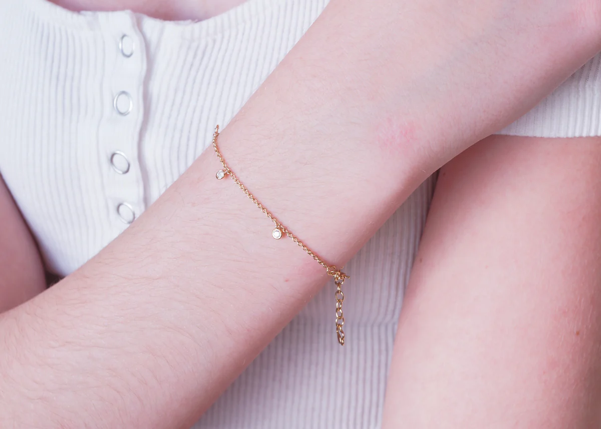 Dangly Bezel Diamond Bracelet in 18k Yellow Gold - Image 6