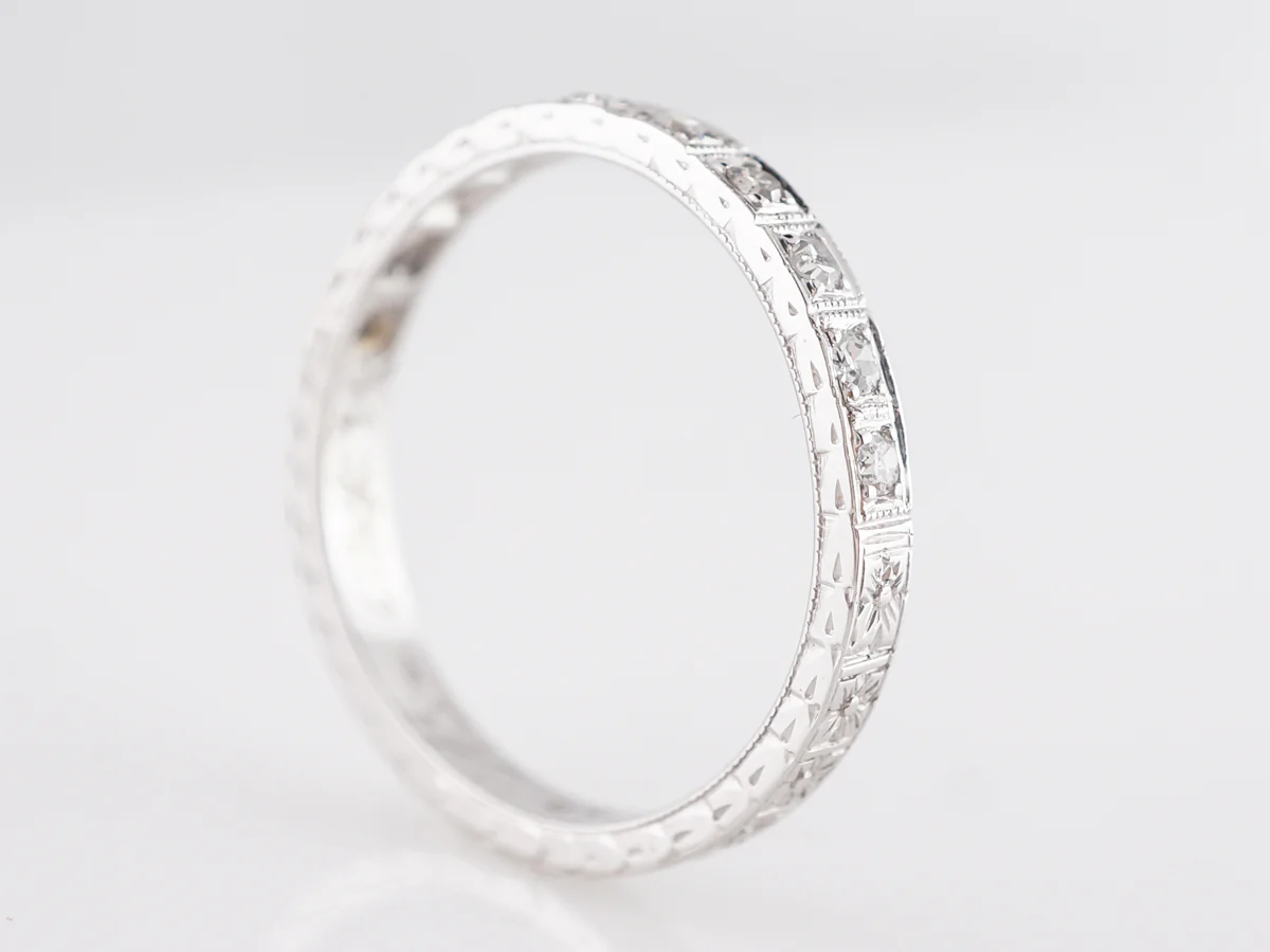 Deco Single Cut Diamond Wedding Band in 18k - Image 5