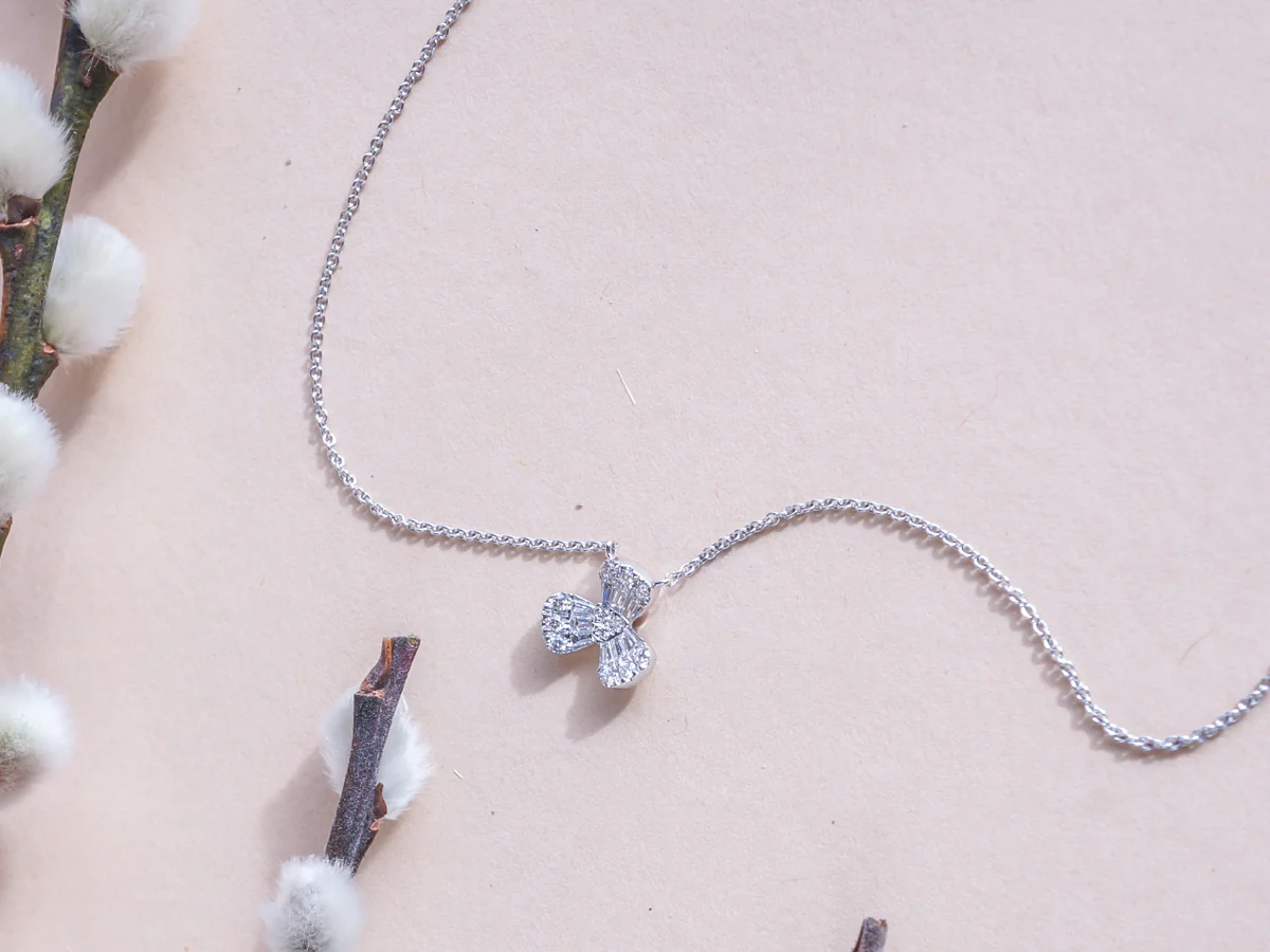 Diamond Flower Pendant Necklace in 18K White Gold - Image 4