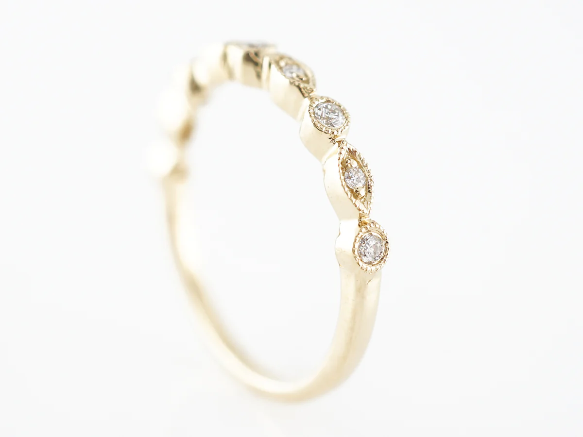 Diamond & Milgrain Yellow Gold Wedding Band - Image 4