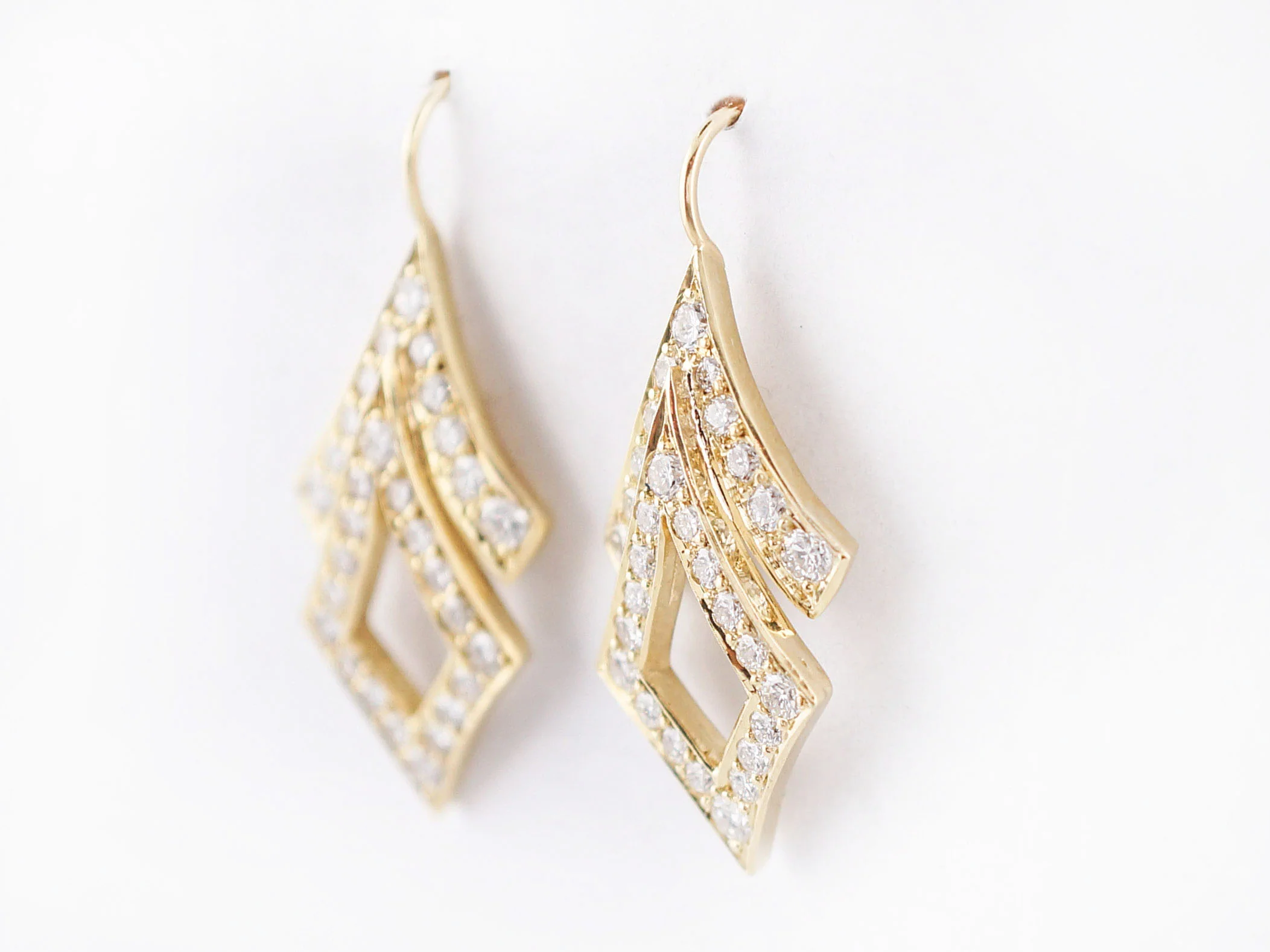 Earrings Modern 1.50 Round Brilliant Cut Diamonds in 18k Yellow Gold - Image 2