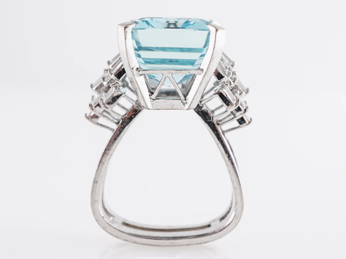 Emerald Cut Aquamarine Ring w/ Baguette Diamonds in 18k - Image 4