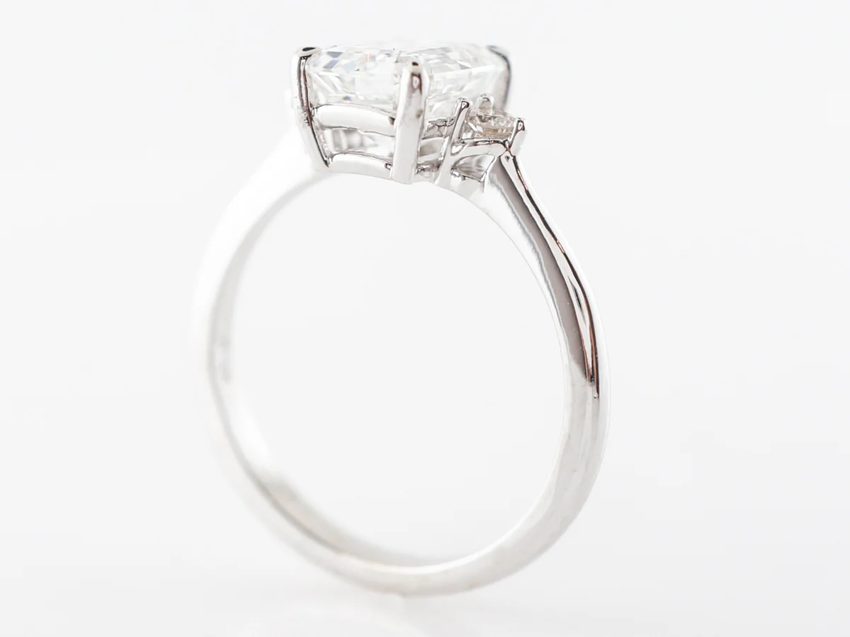 Emerald Cut Diamond Engagement Ring in White Gold - Image 5