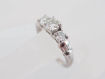 Engagement Ring Modern 1.15 Round Brilliant Cut Three Stone Diamond Engagement Ring in Platinum - Image 2