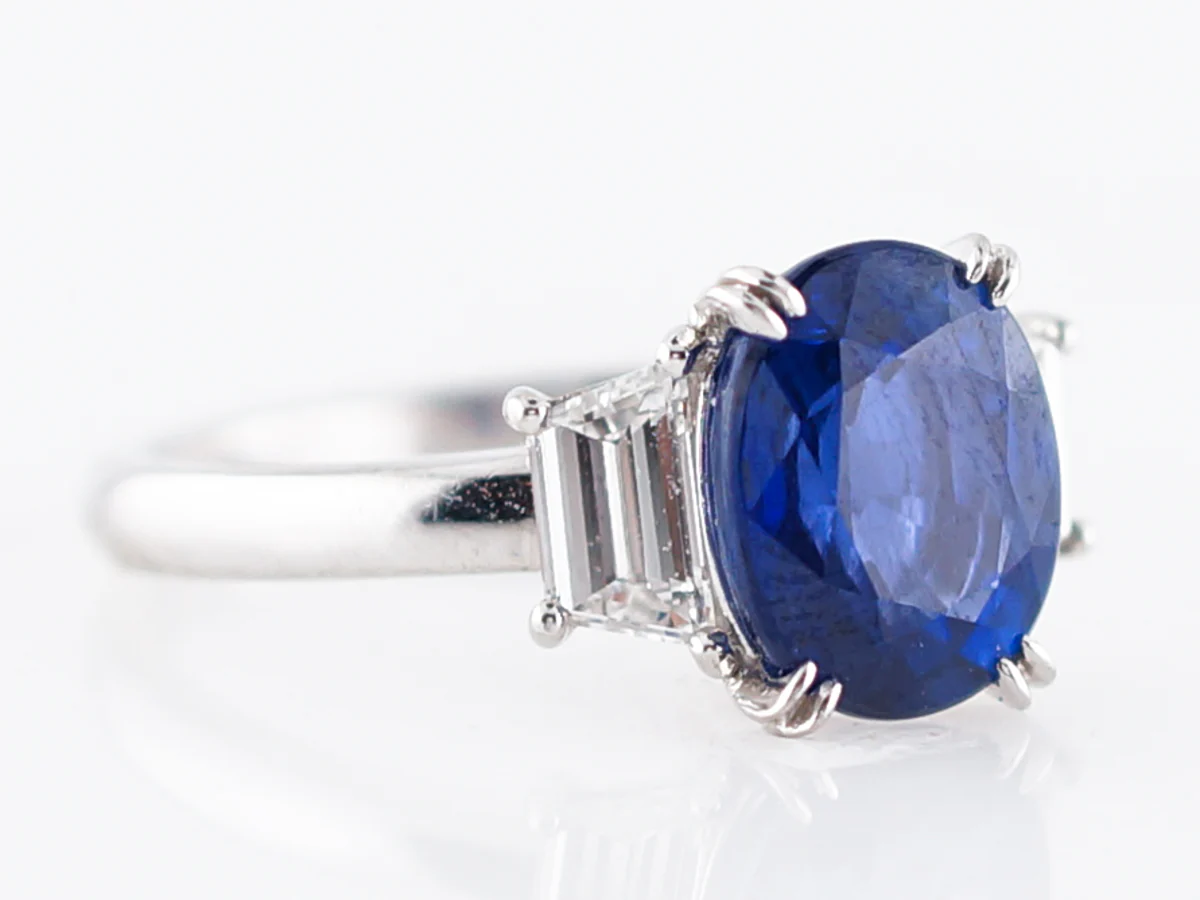 Engagement Ring Modern 3.43 Oval Cut Sapphire in Platinum - Image 3