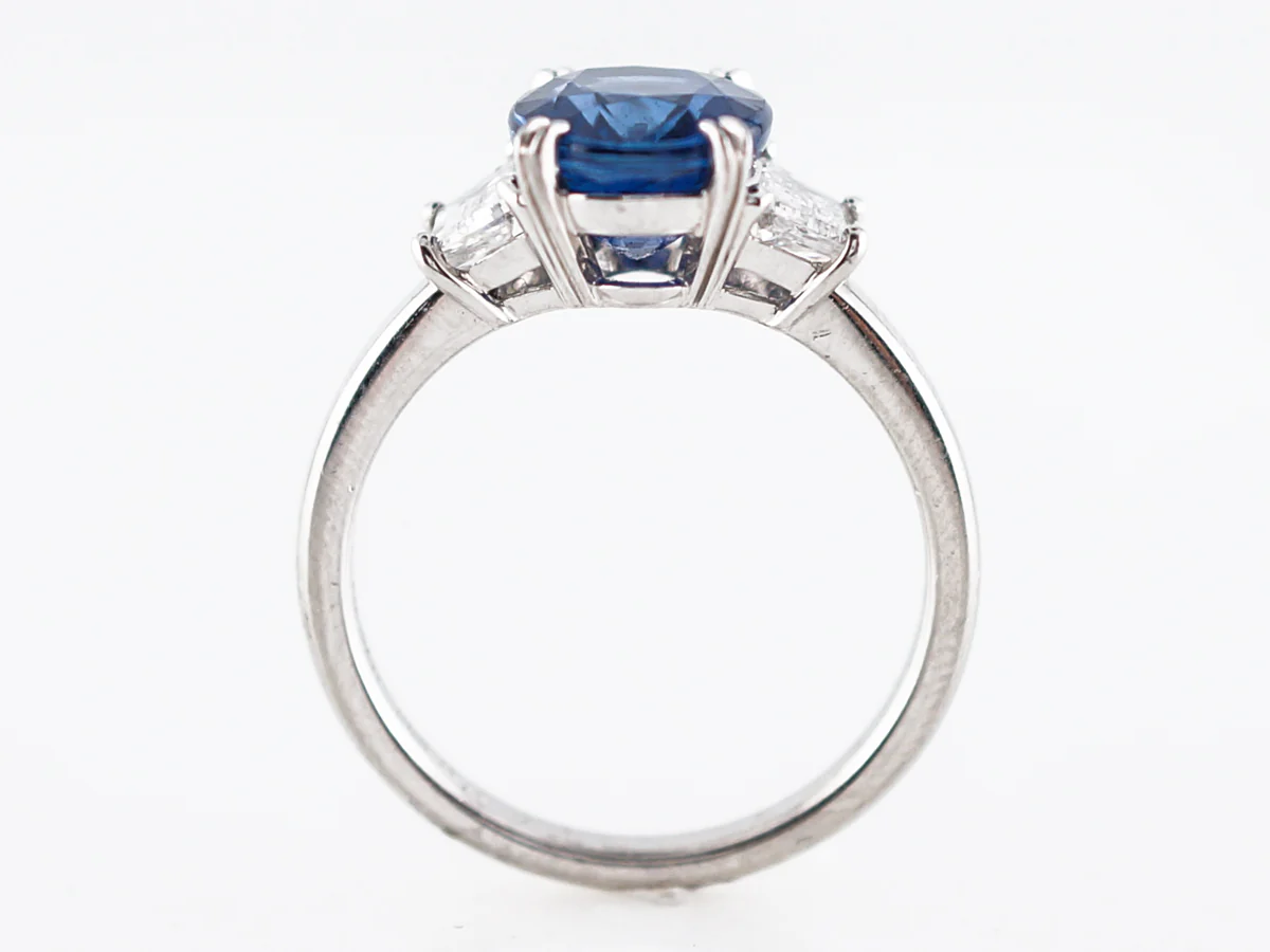 Engagement Ring Modern 3.43 Oval Cut Sapphire in Platinum - Image 4