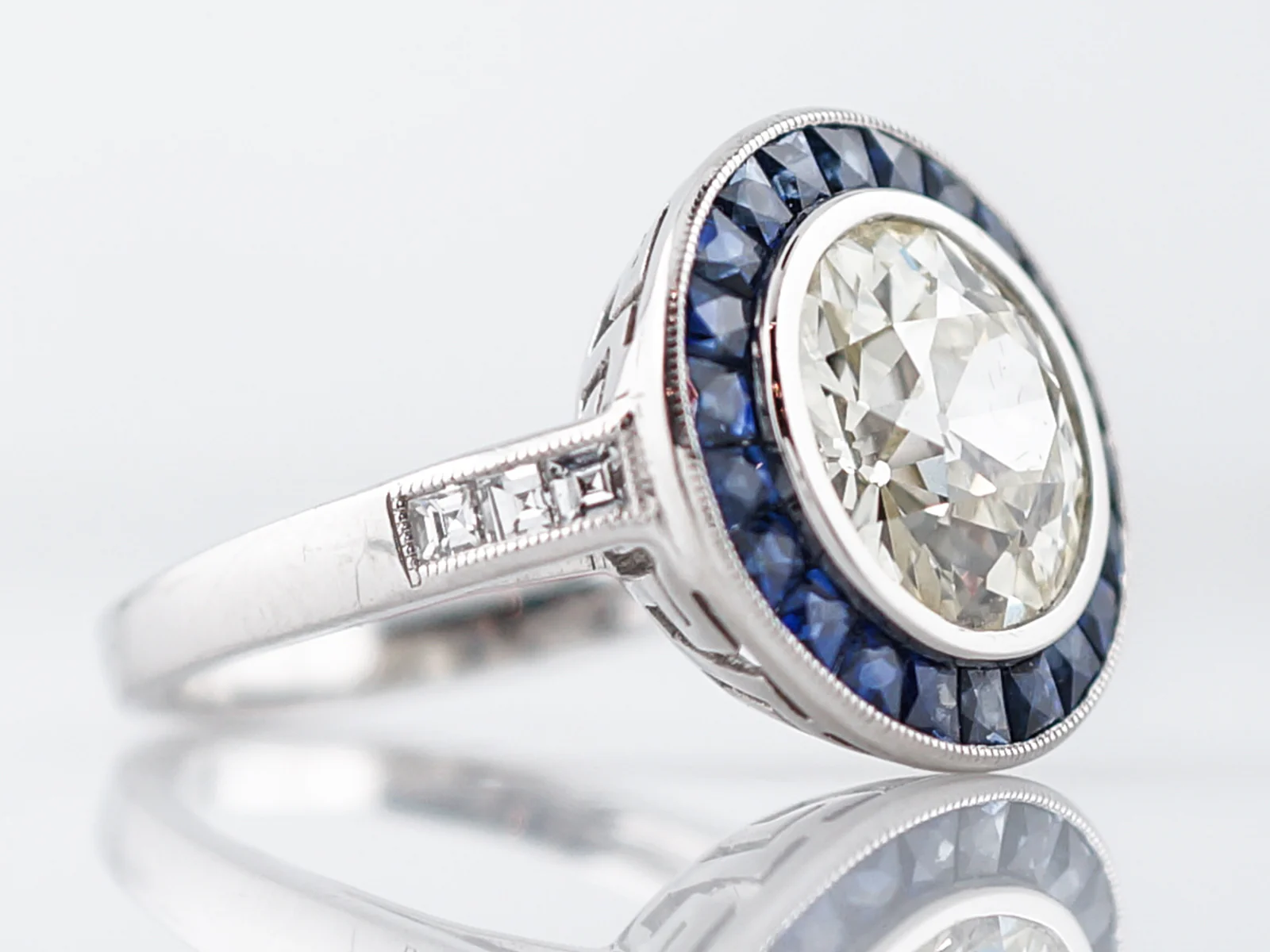 Engagement Ring Modern 3.54 Old European Cut Diamond in Platinum - Image 3