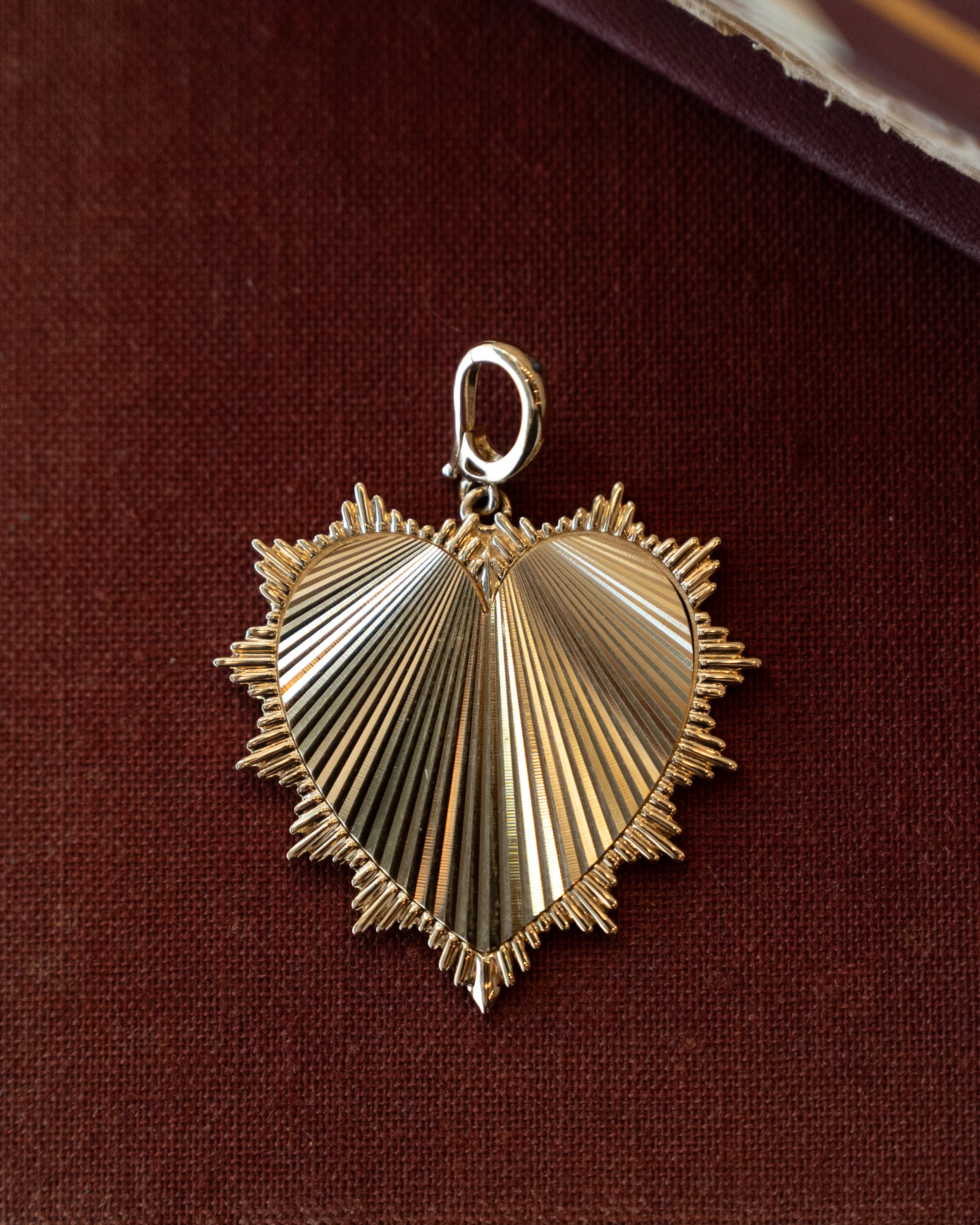 Fluted Heart Pendant in 14k Yellow Gold - Image 3