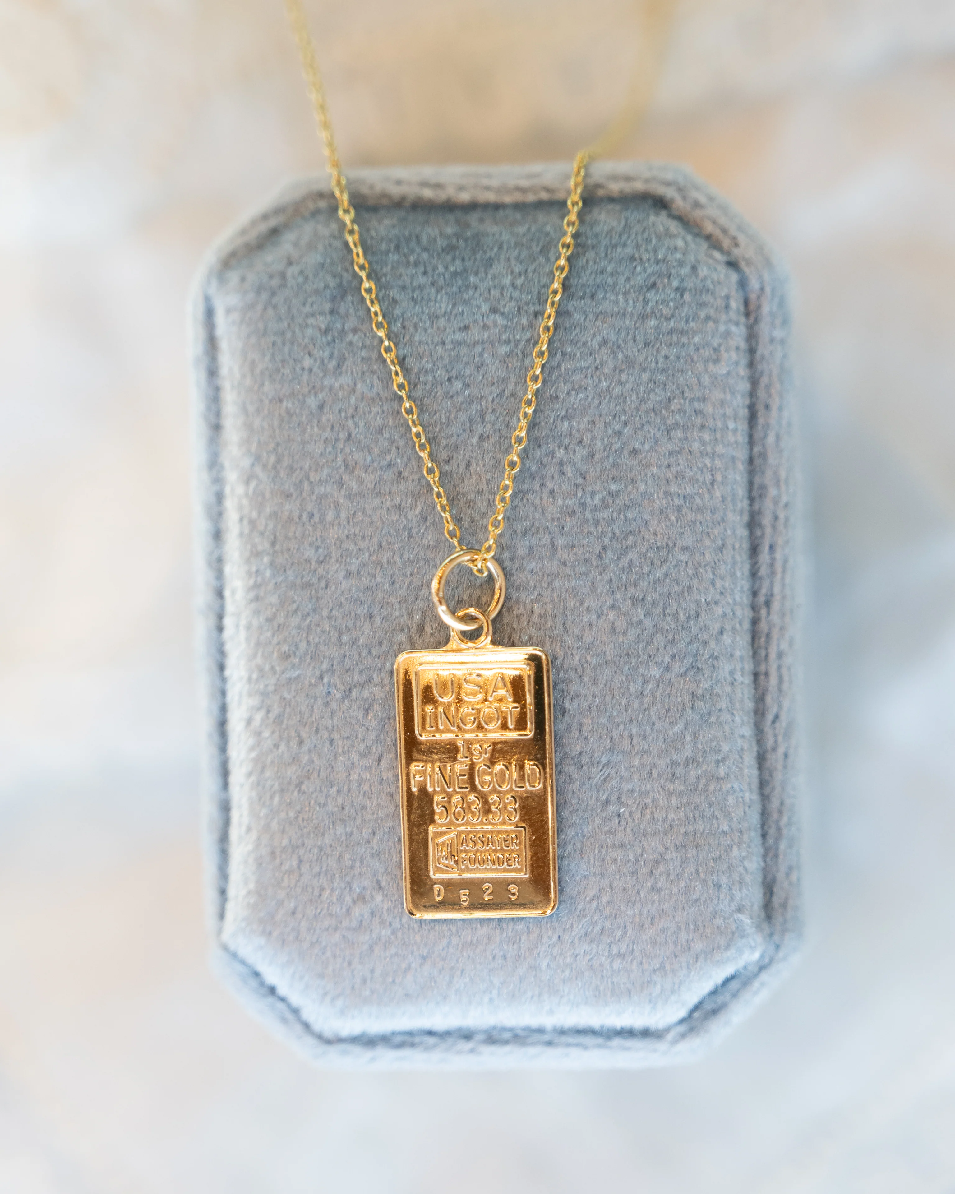 Gold Bar Pendant Necklace in 14k Yellow Gold - Image 5