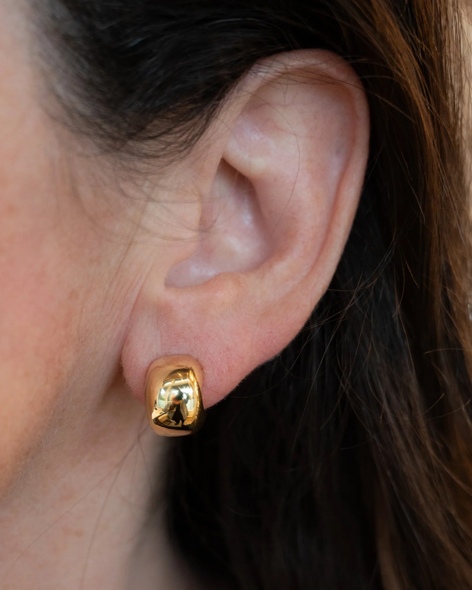 Half Moon Puffy Hoop Earrings in 14k Yellow Gold - Image 6