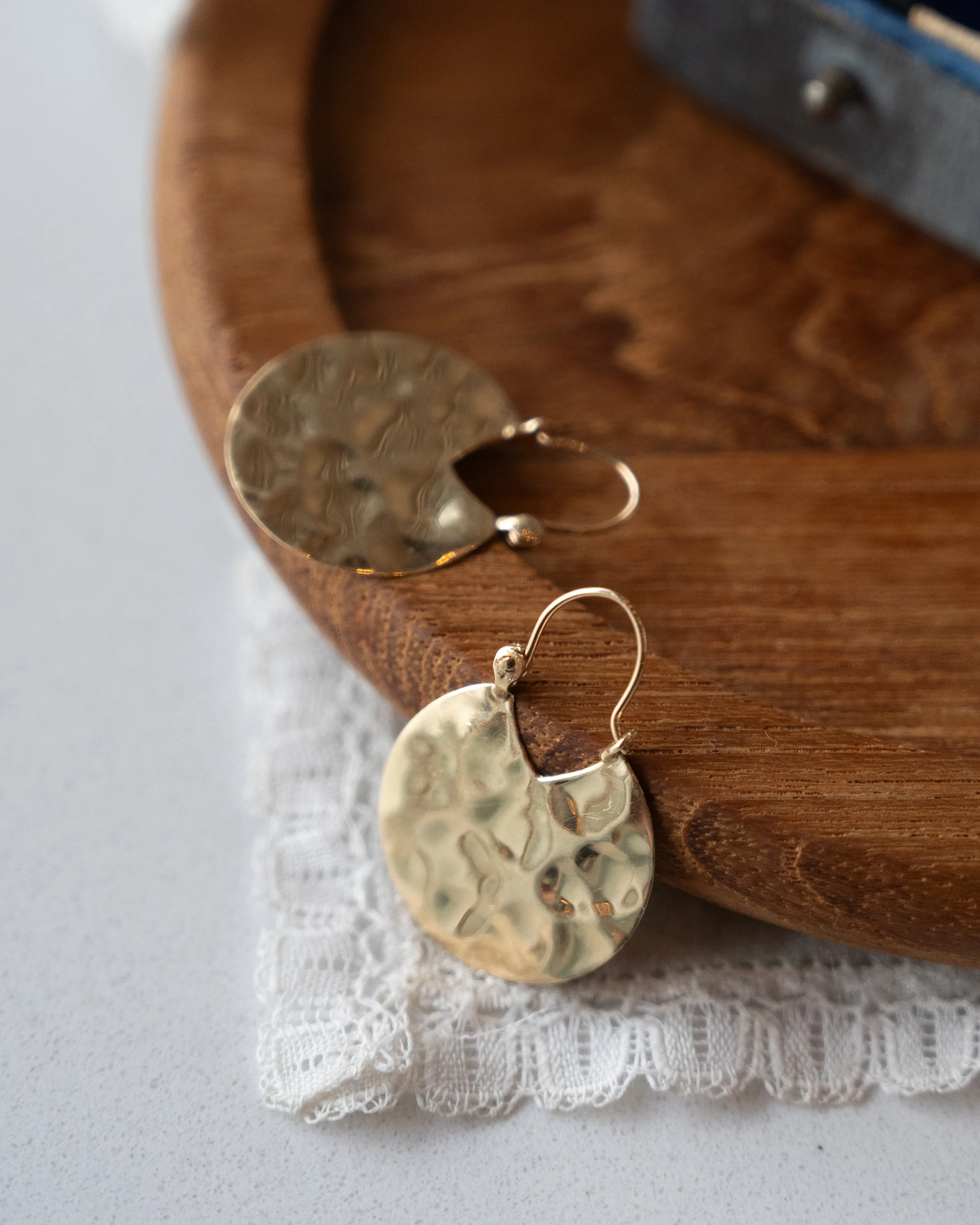 Hammered Disc Drop Earrings 14k Yellow Gold - Image 5