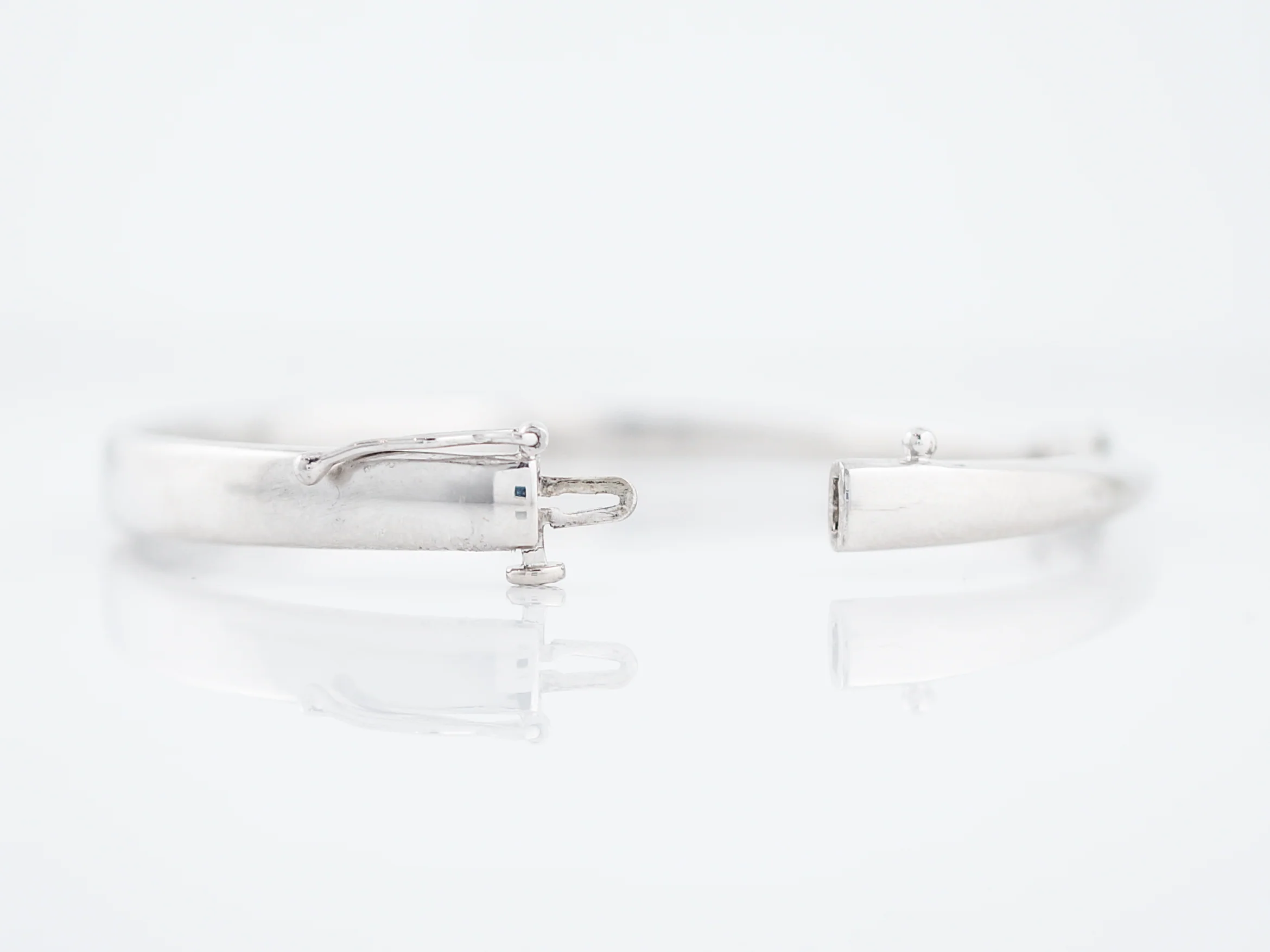 Hearts On Fire Bangle Bracelet .40 Round Brilliant Diamond in 18k White Gold - Image 2