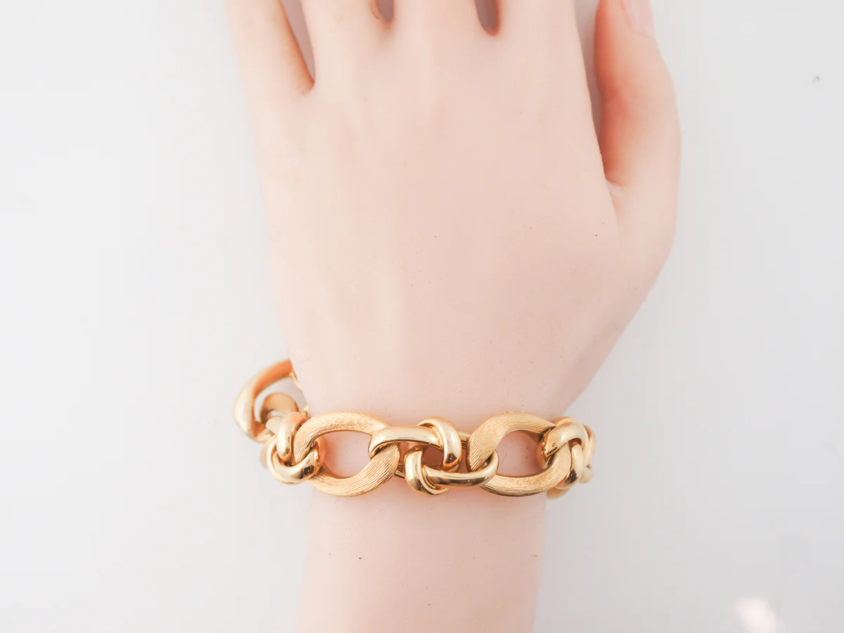 High Polish Link Bracelet in 18k Yellow Gold - Image 3