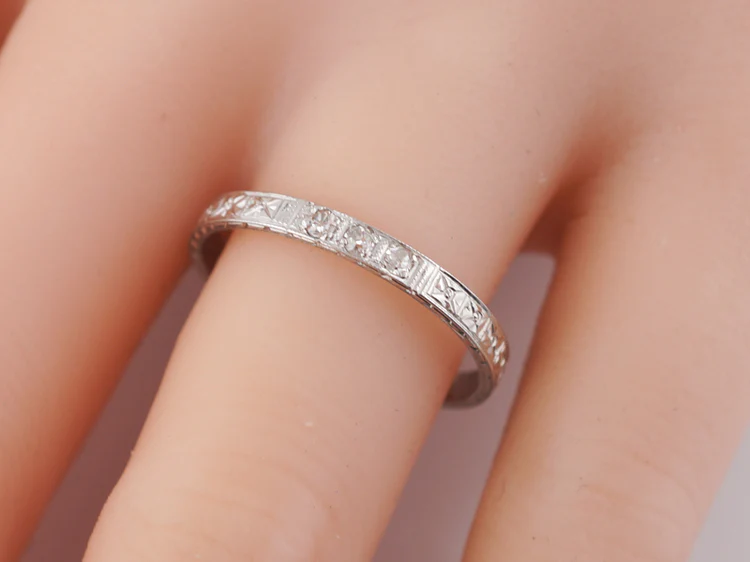 Antique Wedding Band Art Deco .06 Old European & Single Cut Diamonds in 18k White Gold - Image 6
