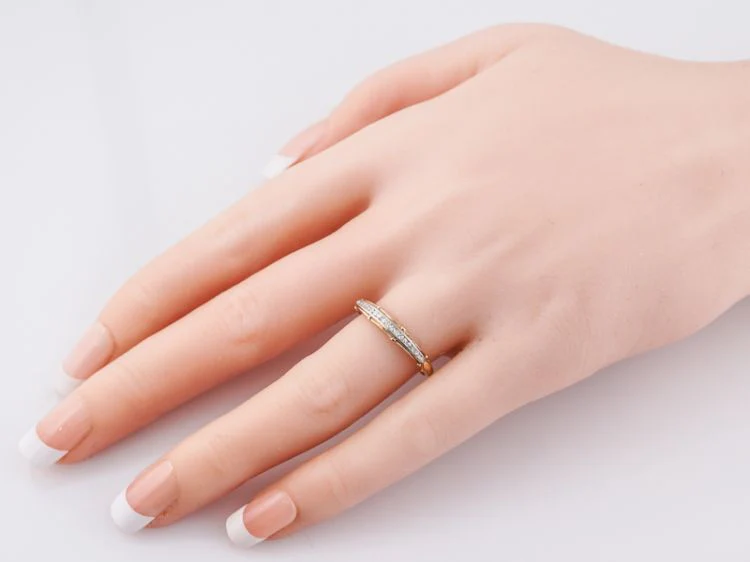 Antique Wedding Band Art Deco .20 Single Cut Diamonds in 14k Yellow Gold - Image 9