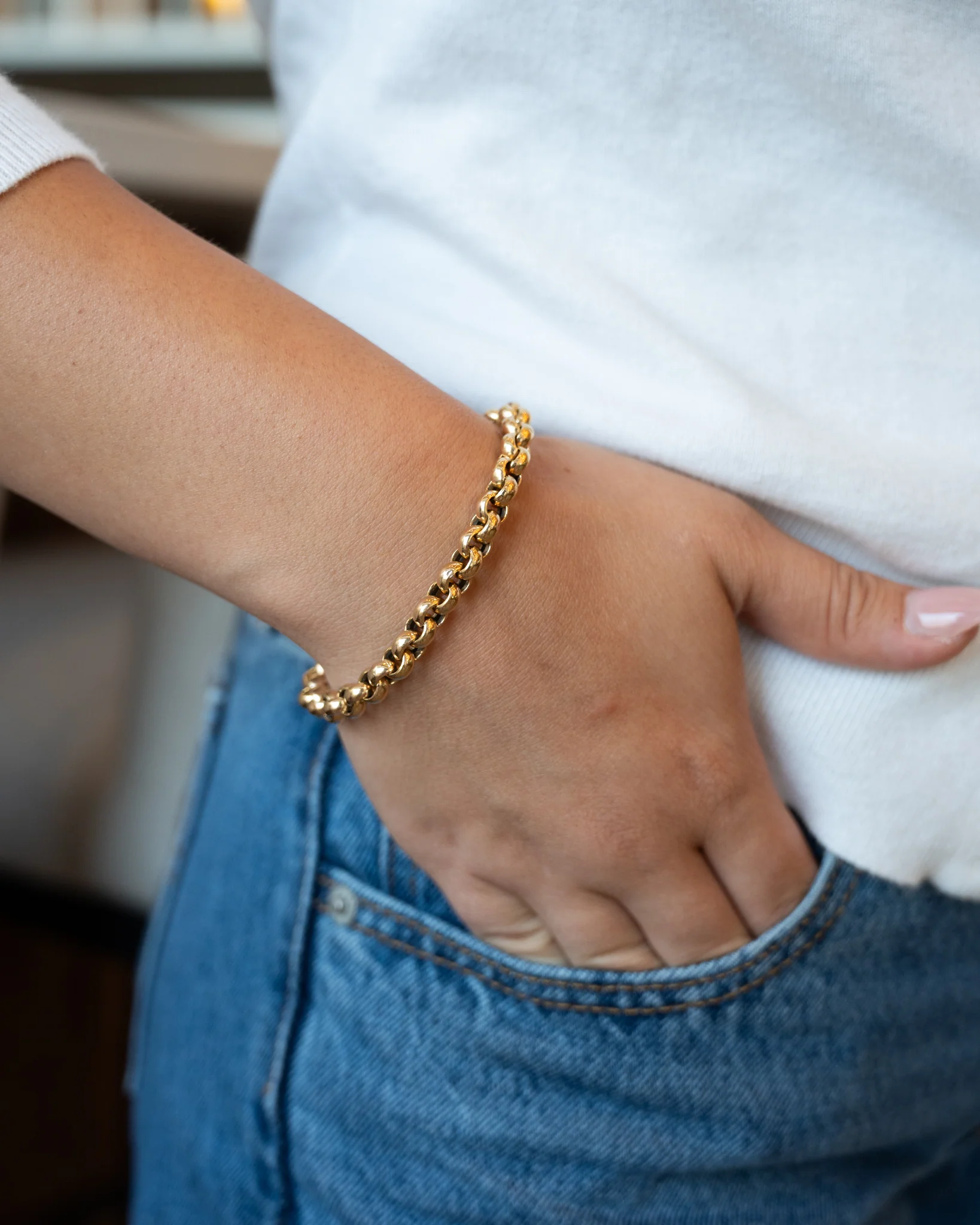 Hollow Rolo Link Bracelet in 18k Yellow Gold - Image 5