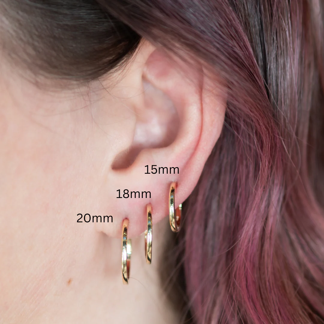 20mm Hoop Earrings in 14k Yellow Gold - Image 4