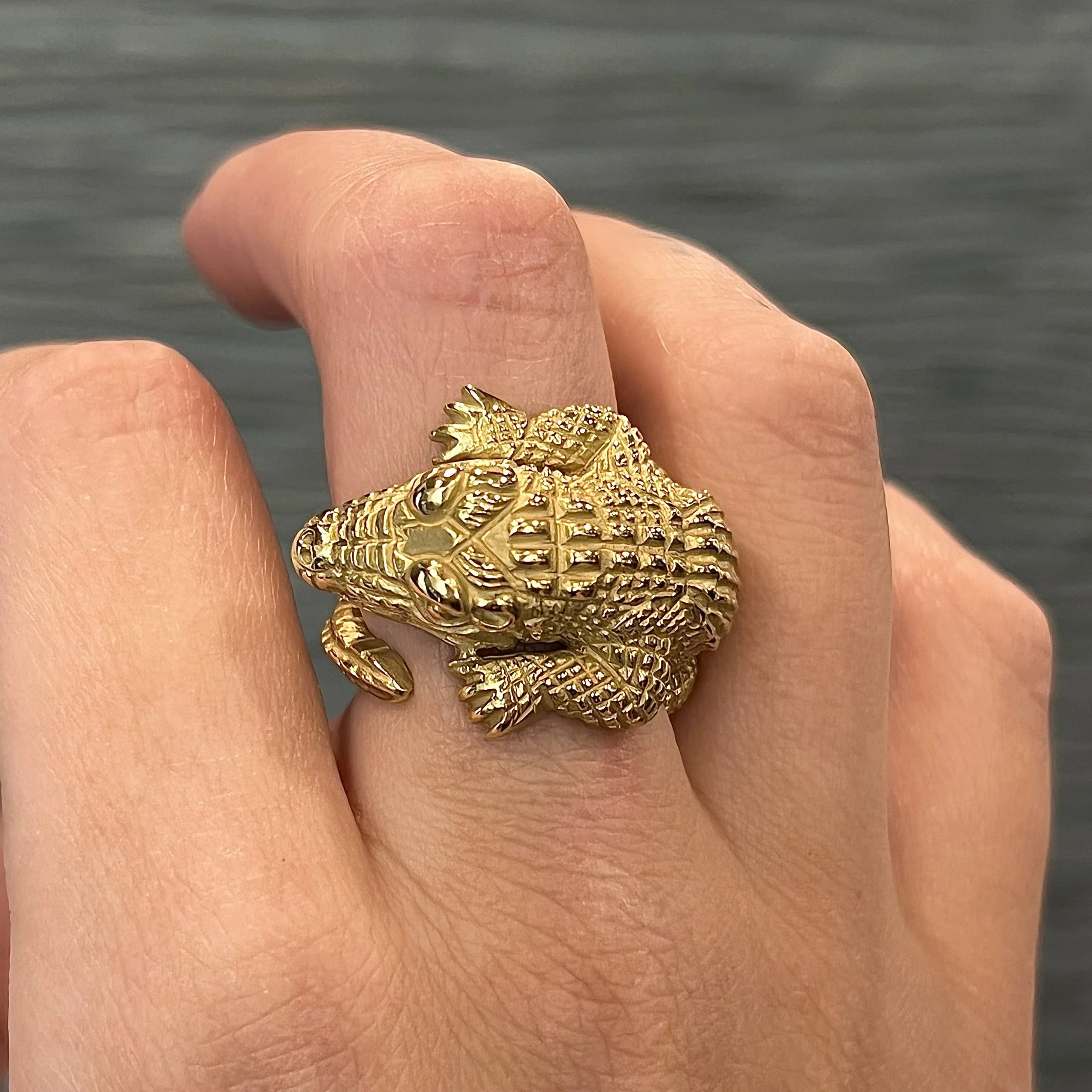 Kieselstein Cord Alligator Ring in 18k Yellow Gold - Image 7