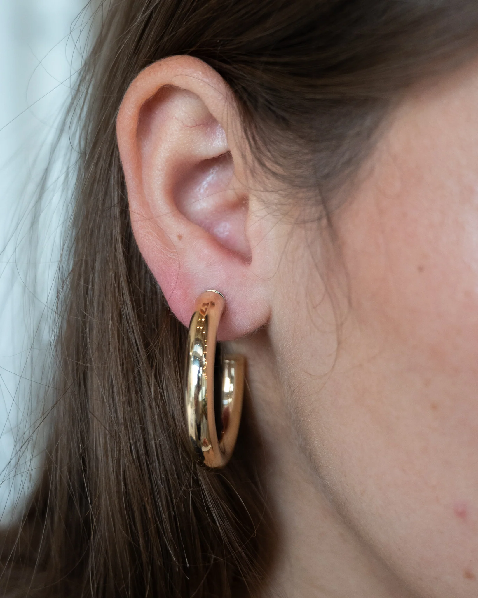 Large Hollow Hoop Earrings in 14k Yellow Gold - Image 5