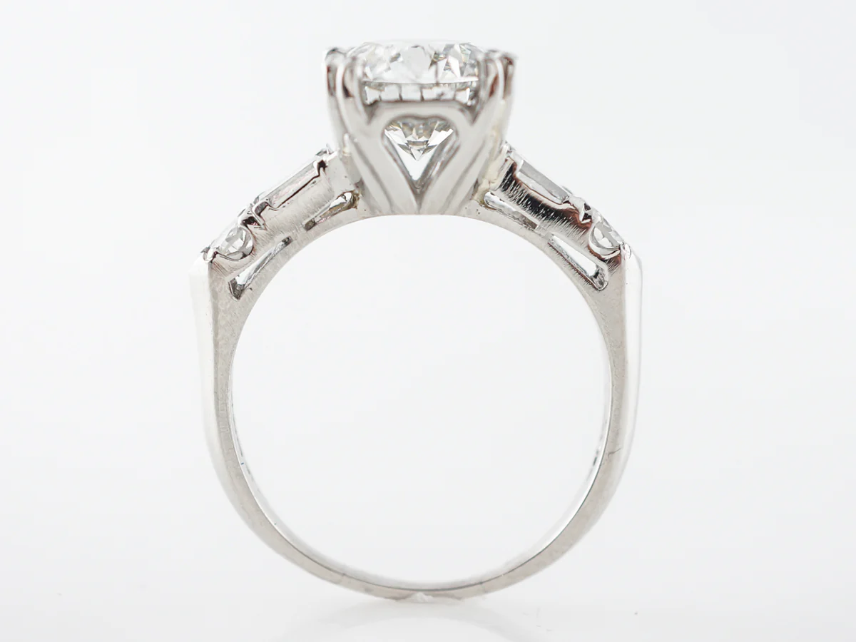 Late Art Deco 2 Carat Diamond Engagement Ring in Platinum - Image 4