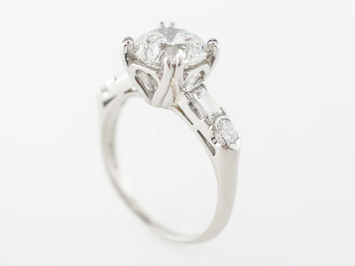 Late Art Deco 2 Carat Diamond Engagement Ring in Platinum - Image 5