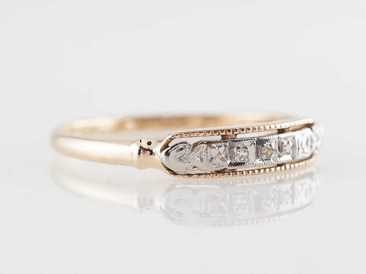 Late Art Deco Wedding Band w/ Diamonds in Yellow Gold - Image 3