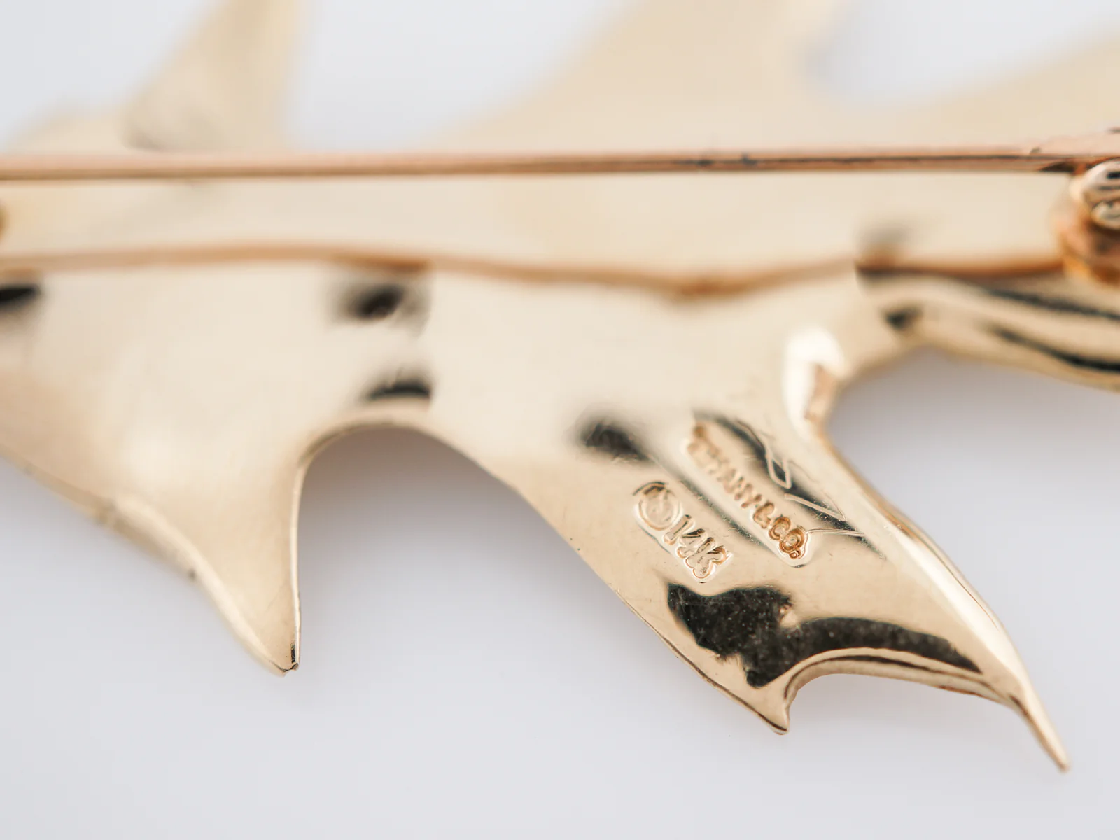 Leaf Brooch Modern Tiffany & Co in 14k Yellow Gold - Image 6