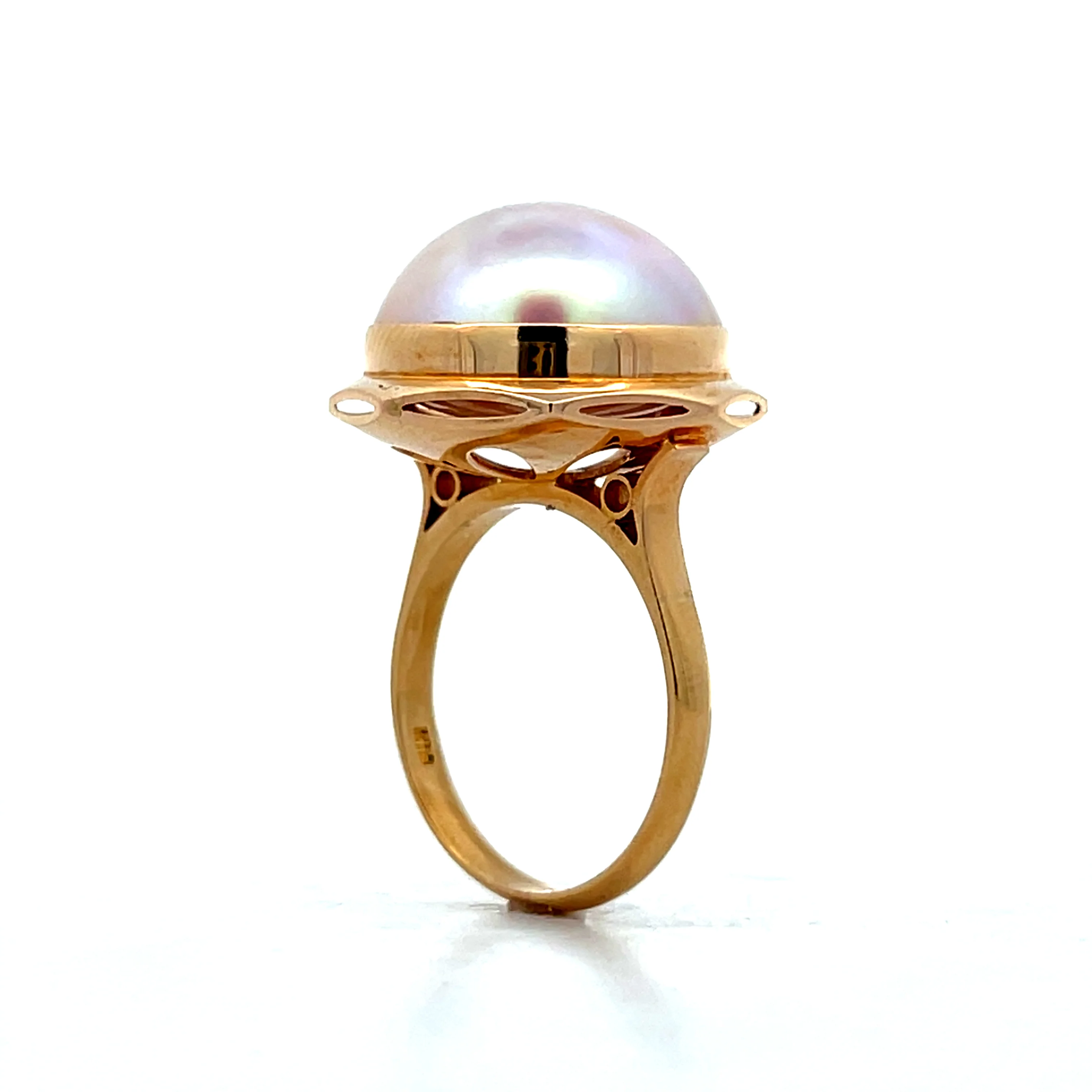 Mabe Pearl Cocktail Ring in 18k Yellow Gold - Image 4