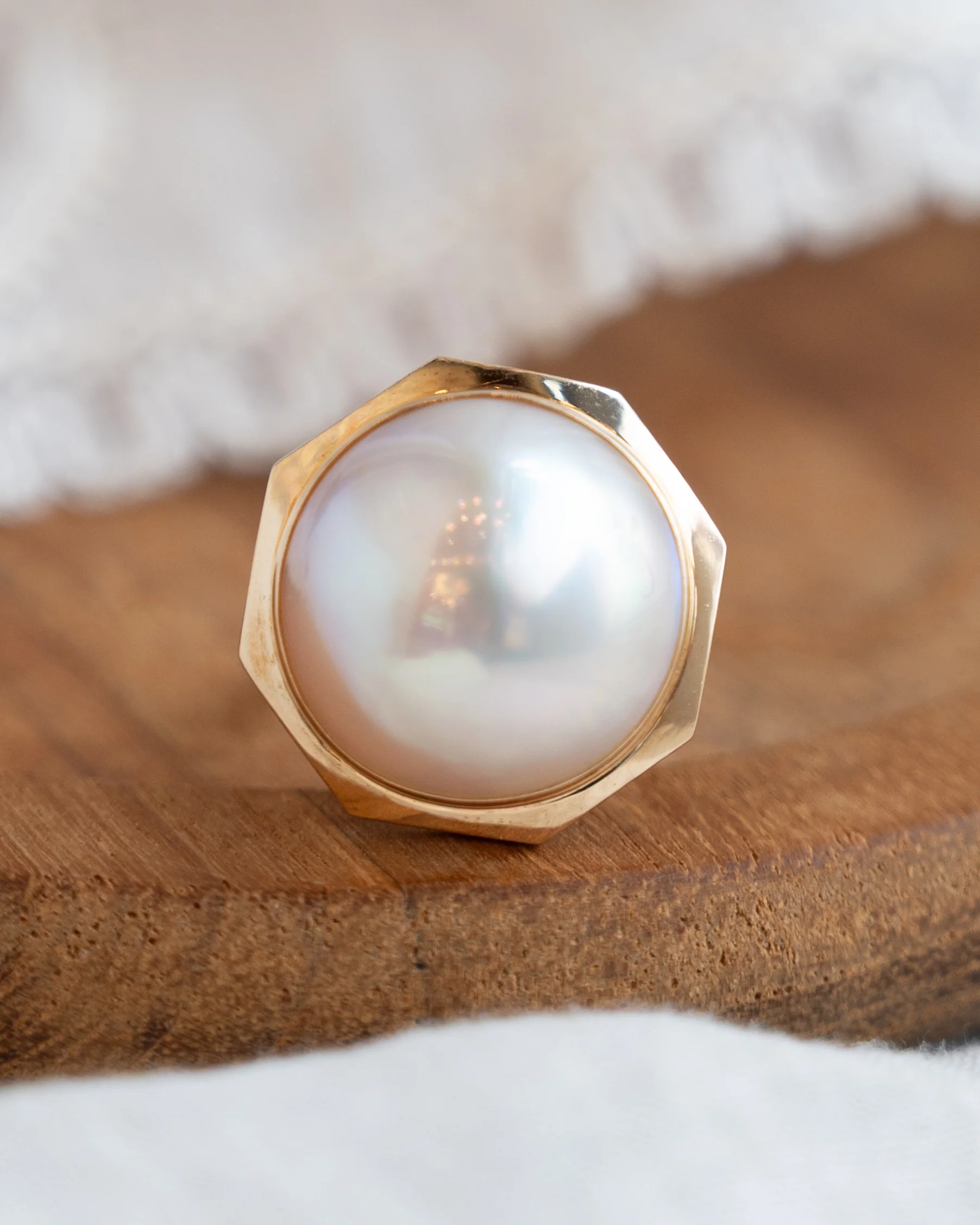 Mabe Pearl Cocktail Ring in 18k Yellow Gold - Image 5