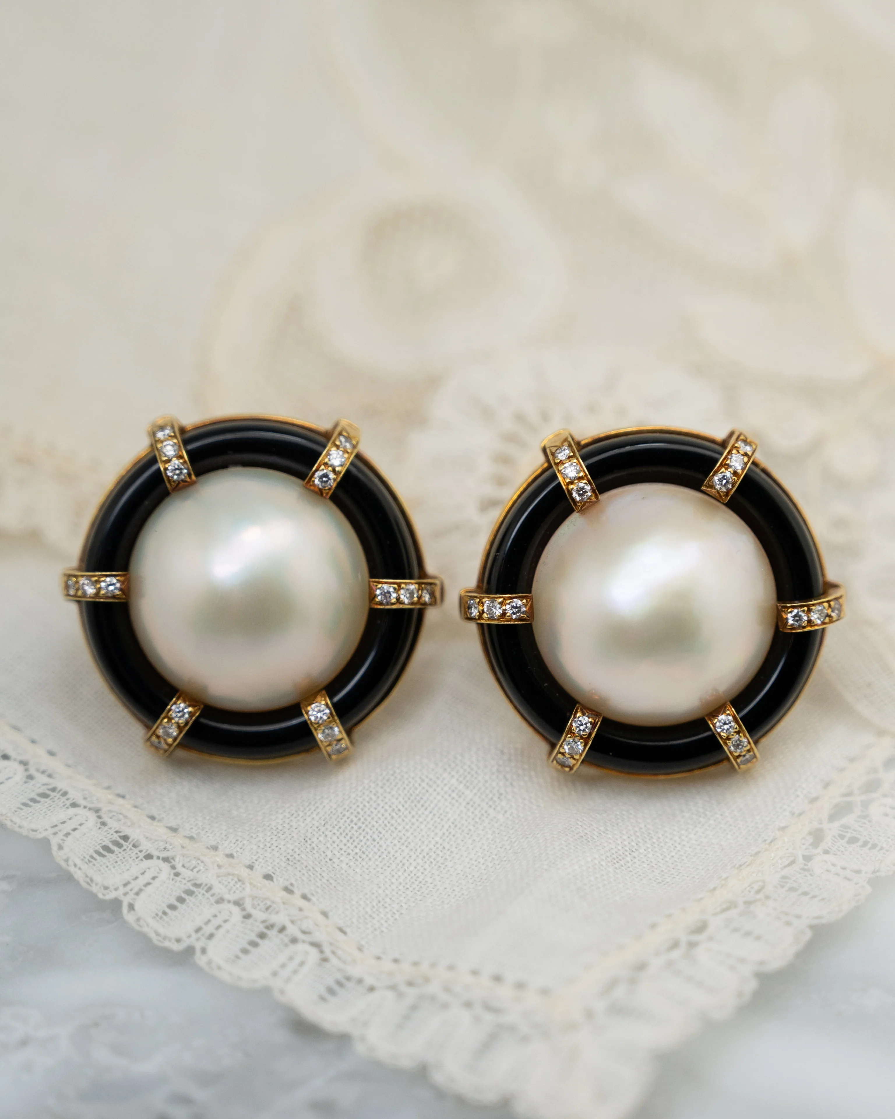 Mabe Pearl, Diamond & Onyx Stud Earrings in 18k Yellow Gold - Image 4