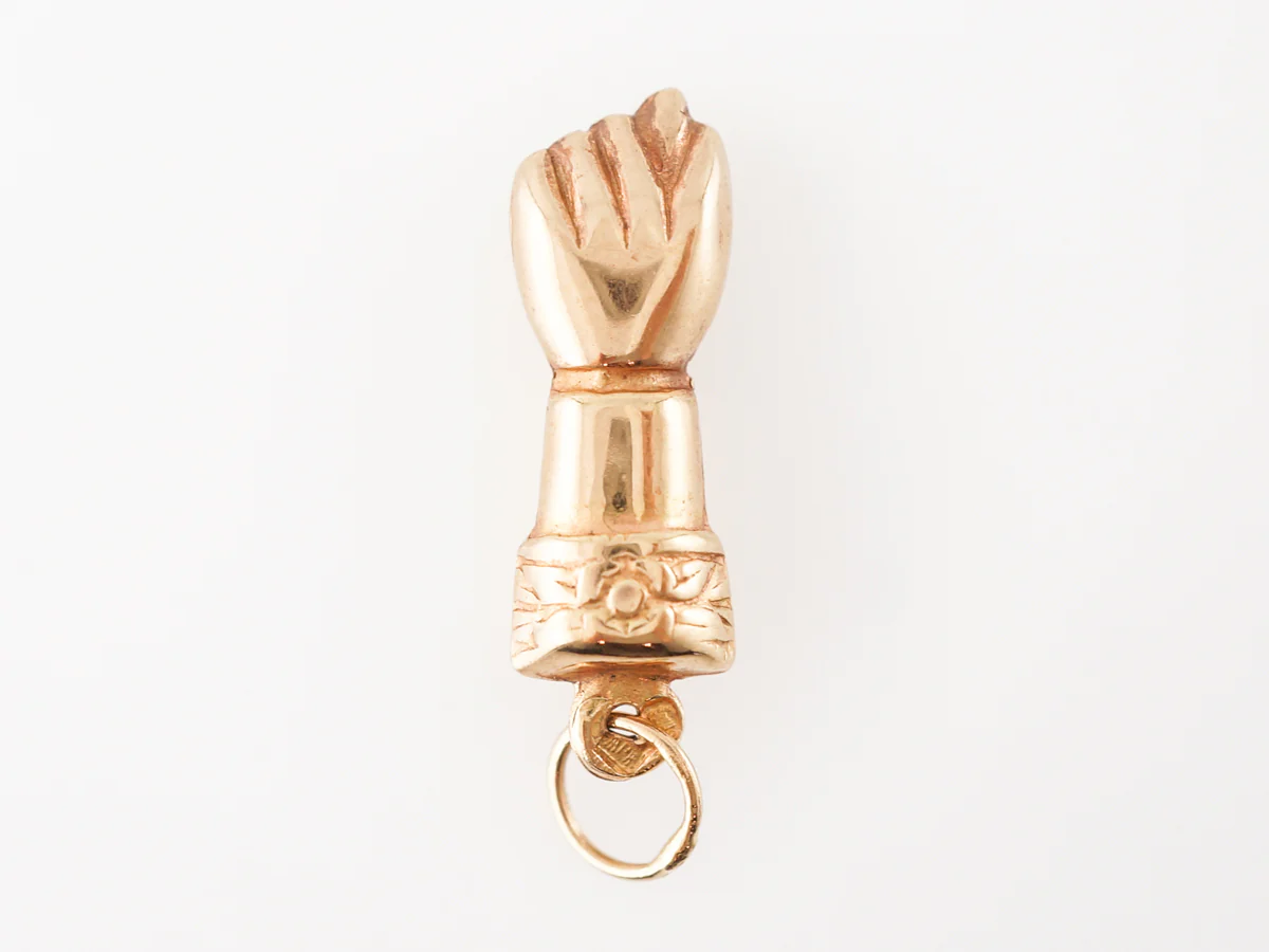 Mano Figa Pendant Charm in 18k Yellow Gold - Image 2