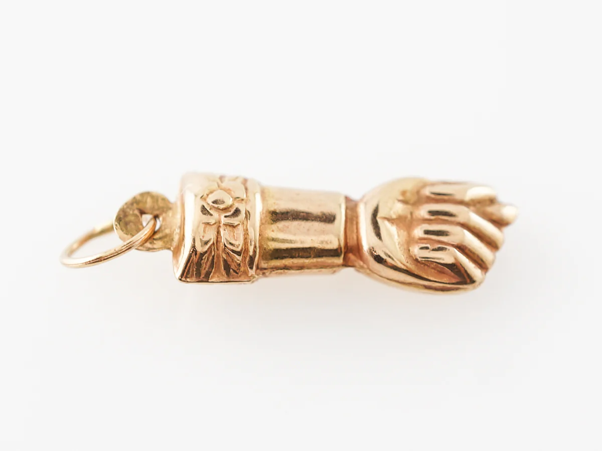 Mano Figa Pendant Charm in 18k Yellow Gold - Image 3