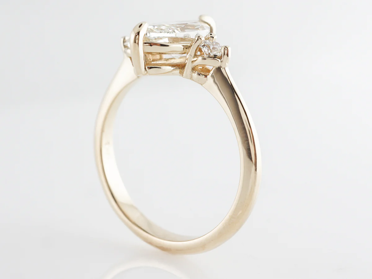Marquise Cut Diamond Engagement Ring in 14k Yellow Gold - Image 4