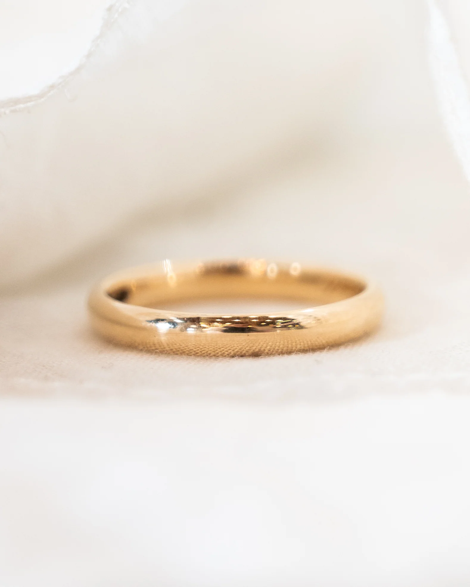 Mens 4mm Half Round Wedding Band 14k Yellow Gold - Image 6