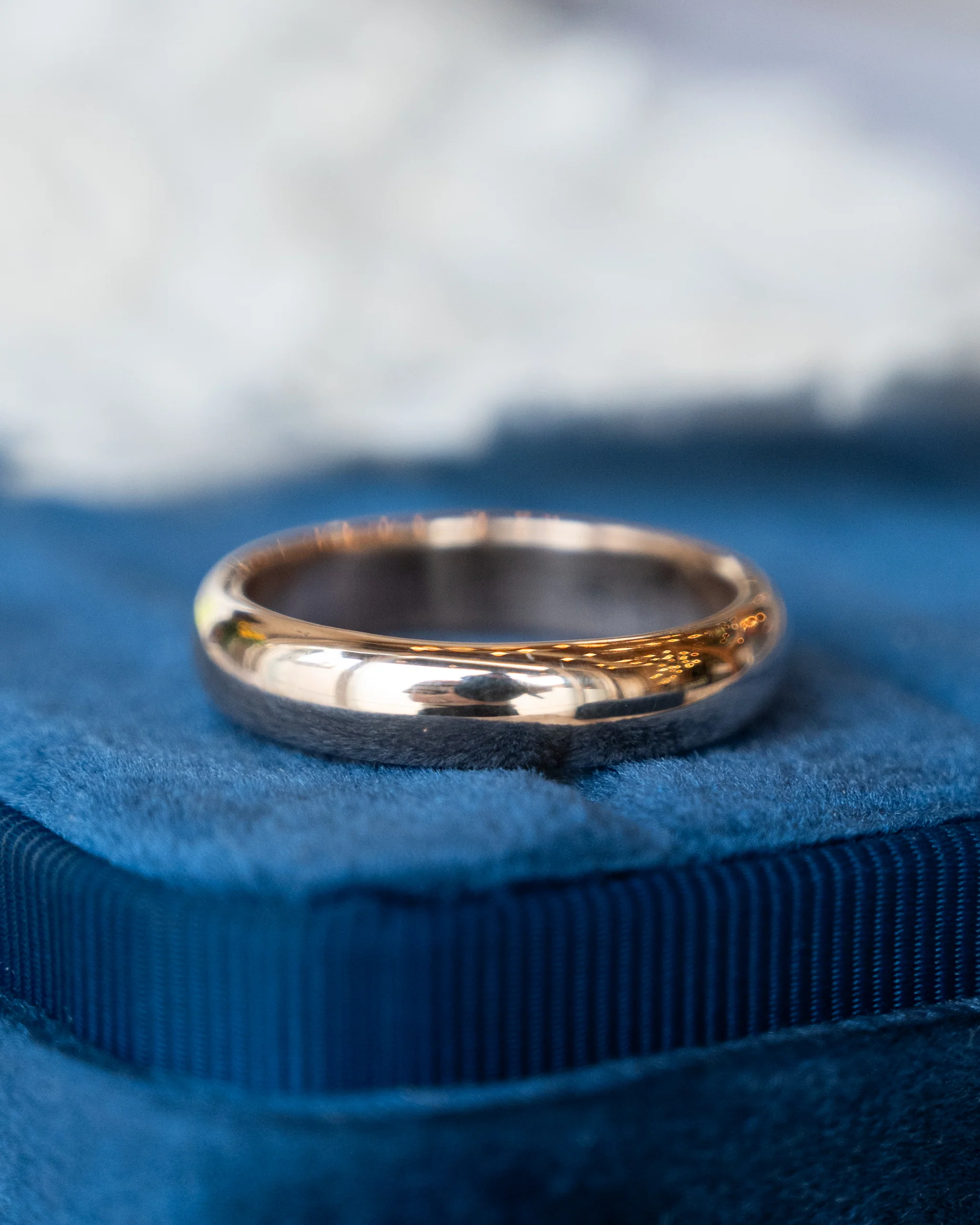Men's 5mm Wedding Band 14k Yellow Gold - Image 6