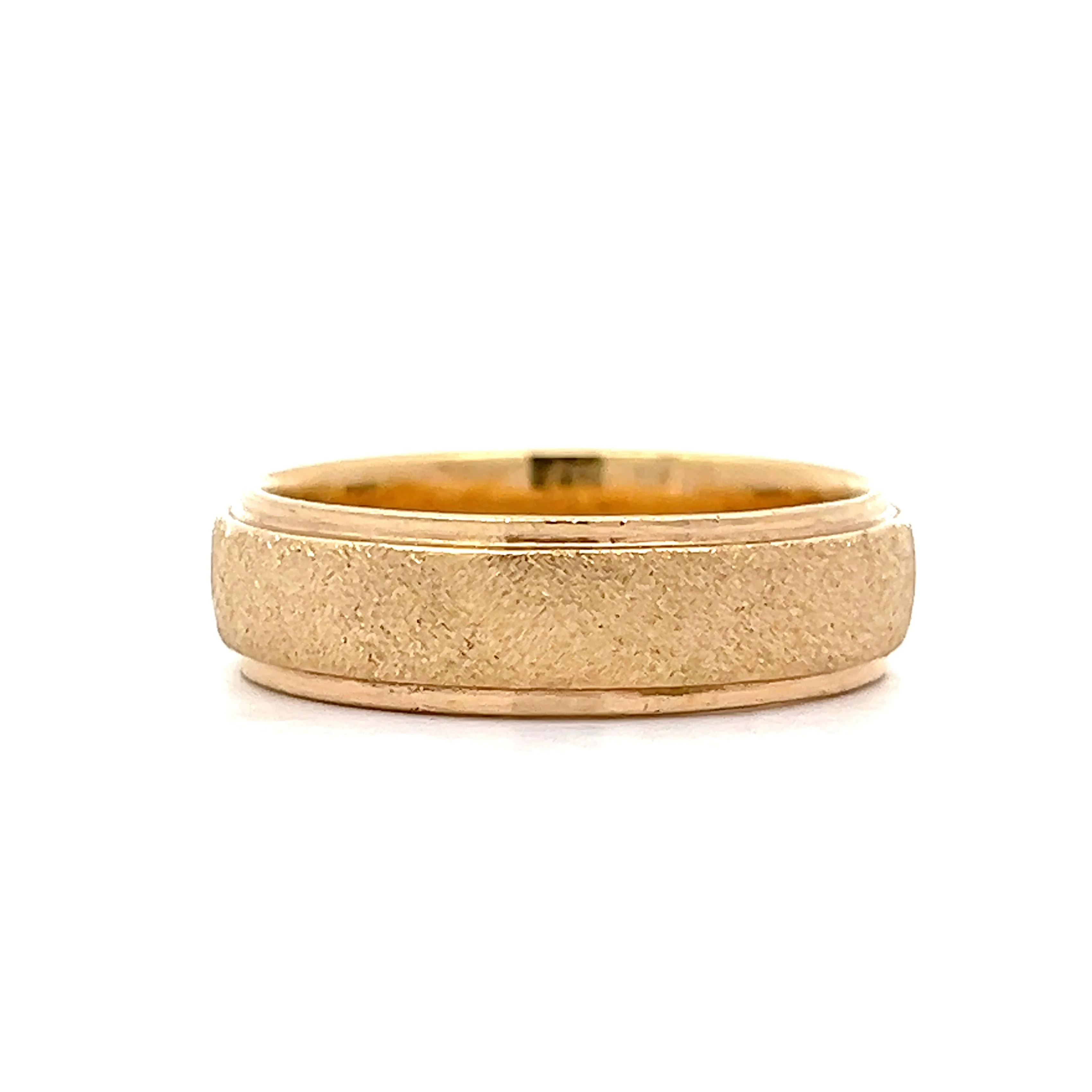 Men's 6.5mm Vintage Wedding Band in 14k Yellow Gold - Image 3