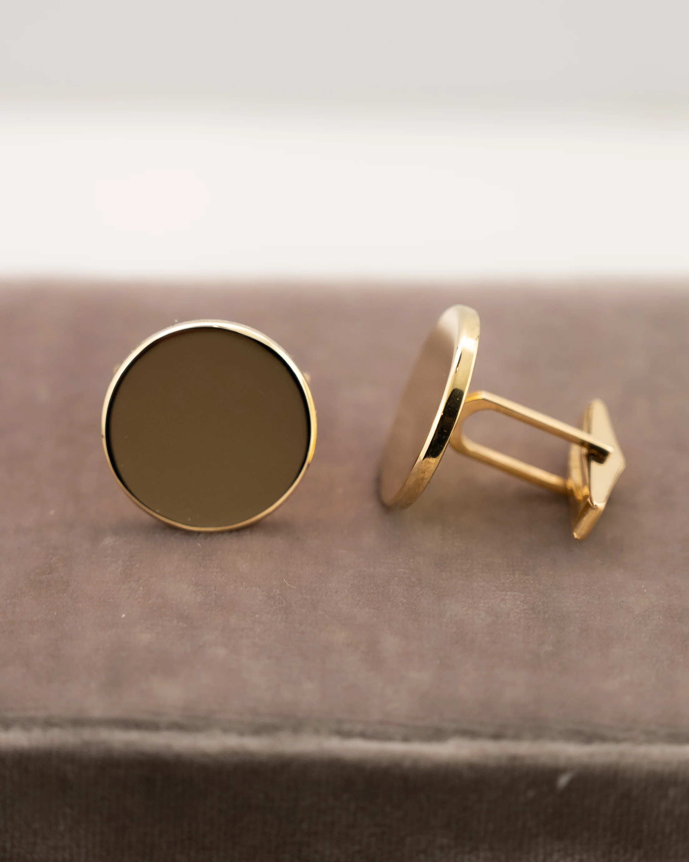 Mens Circular Cufflinks in 14k Yellow Gold - Image 5
