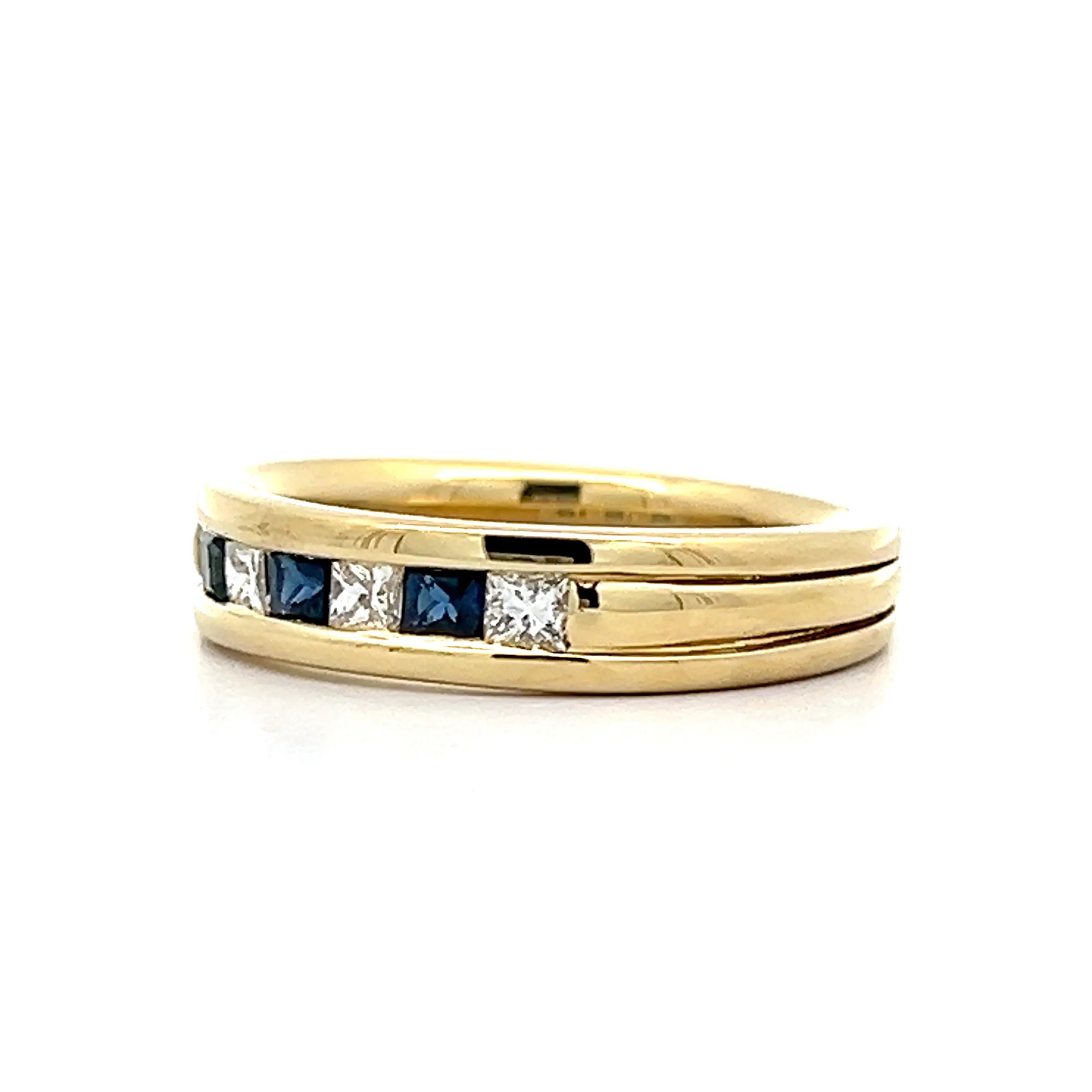 Mens Diamond & Sapphire Wedding Band in 18k - Image 2